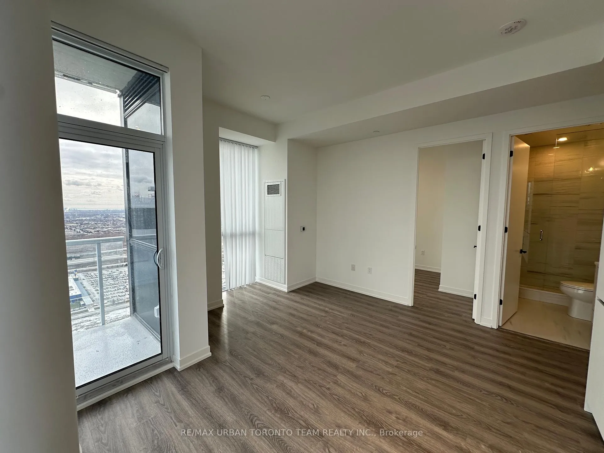 Photo 7 of Unit 4909, 8 Interchange Way, Vaughan, Vaughan Corporate Centre — HOMEH