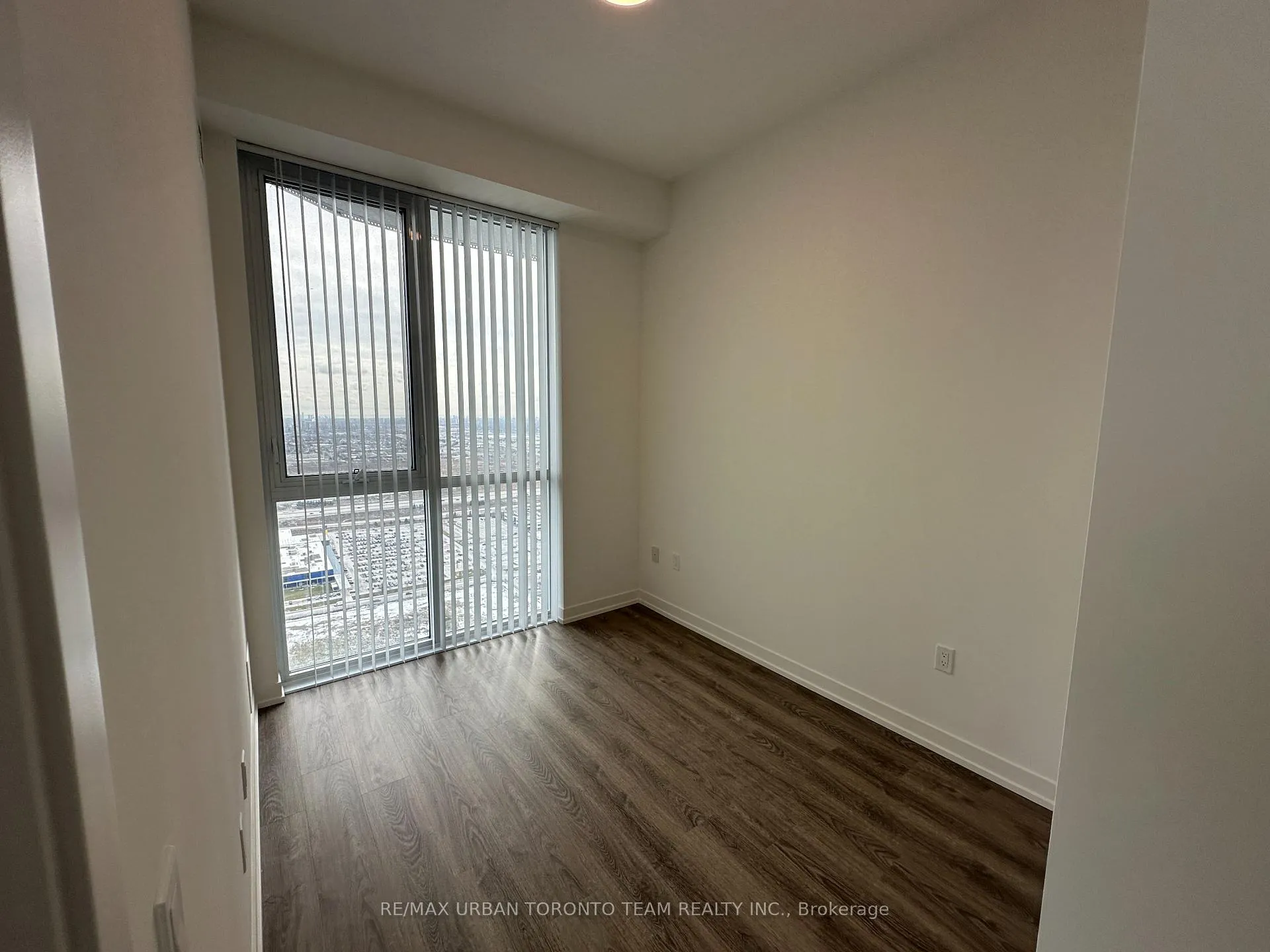 Photo 11 of Unit 4909, 8 Interchange Way, Vaughan, Vaughan Corporate Centre — HOMEH
