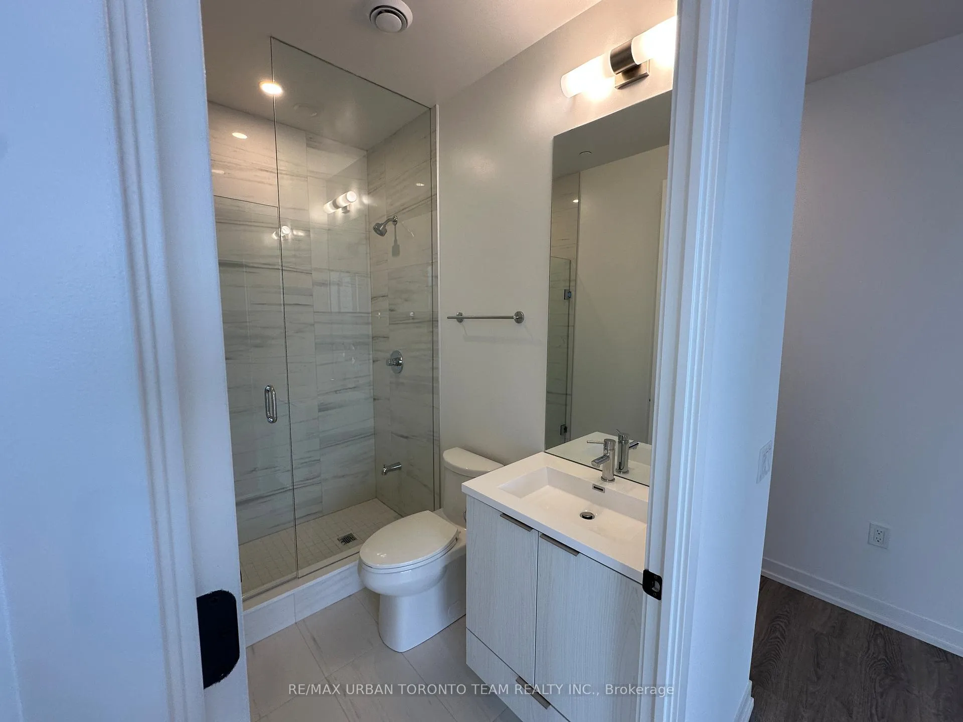 Photo 13 of Unit 4909, 8 Interchange Way, Vaughan, Vaughan Corporate Centre — HOMEH