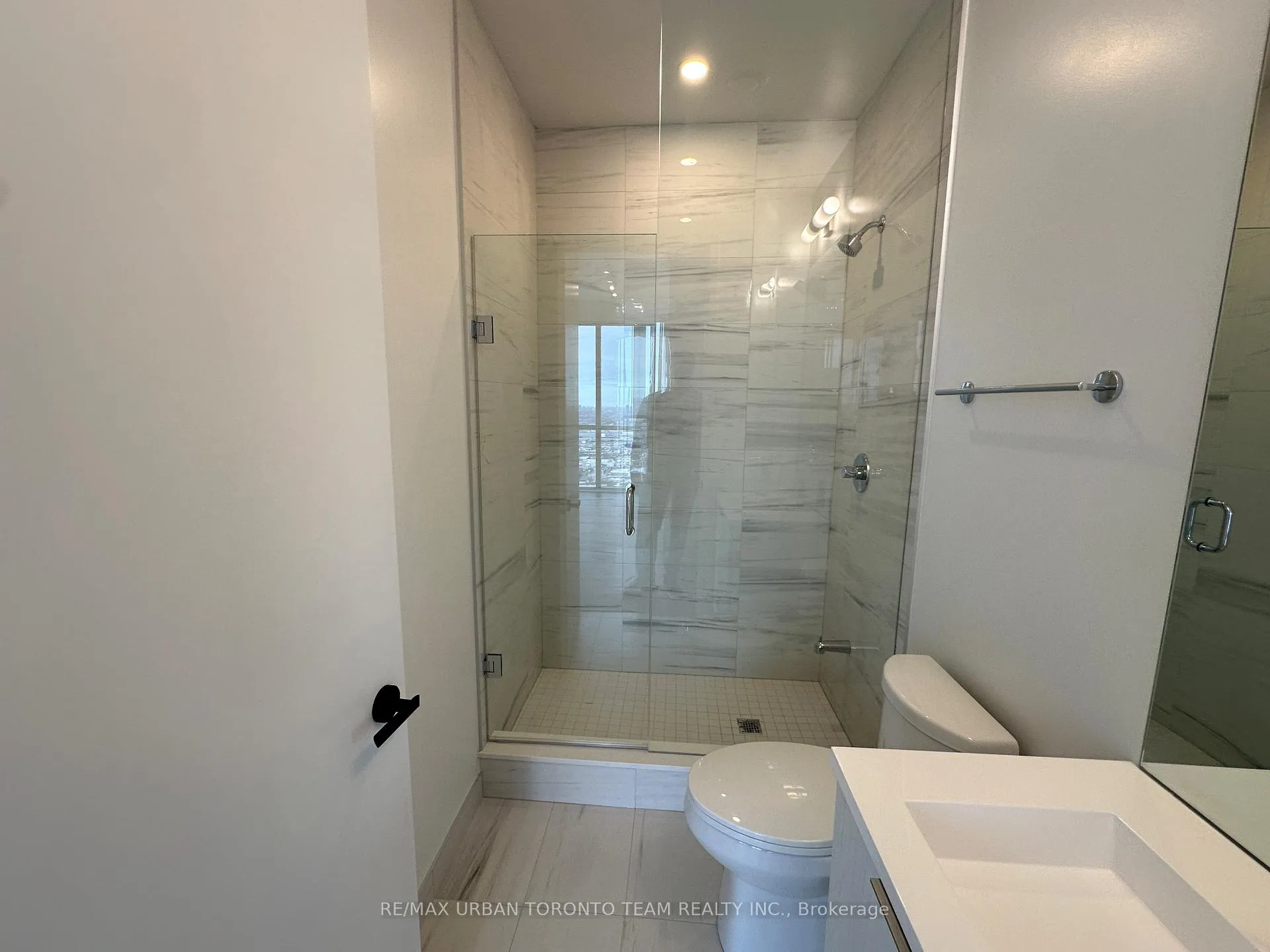 Photo 14 of Unit 4909, 8 Interchange Way, Vaughan, Vaughan Corporate Centre — HOMEH