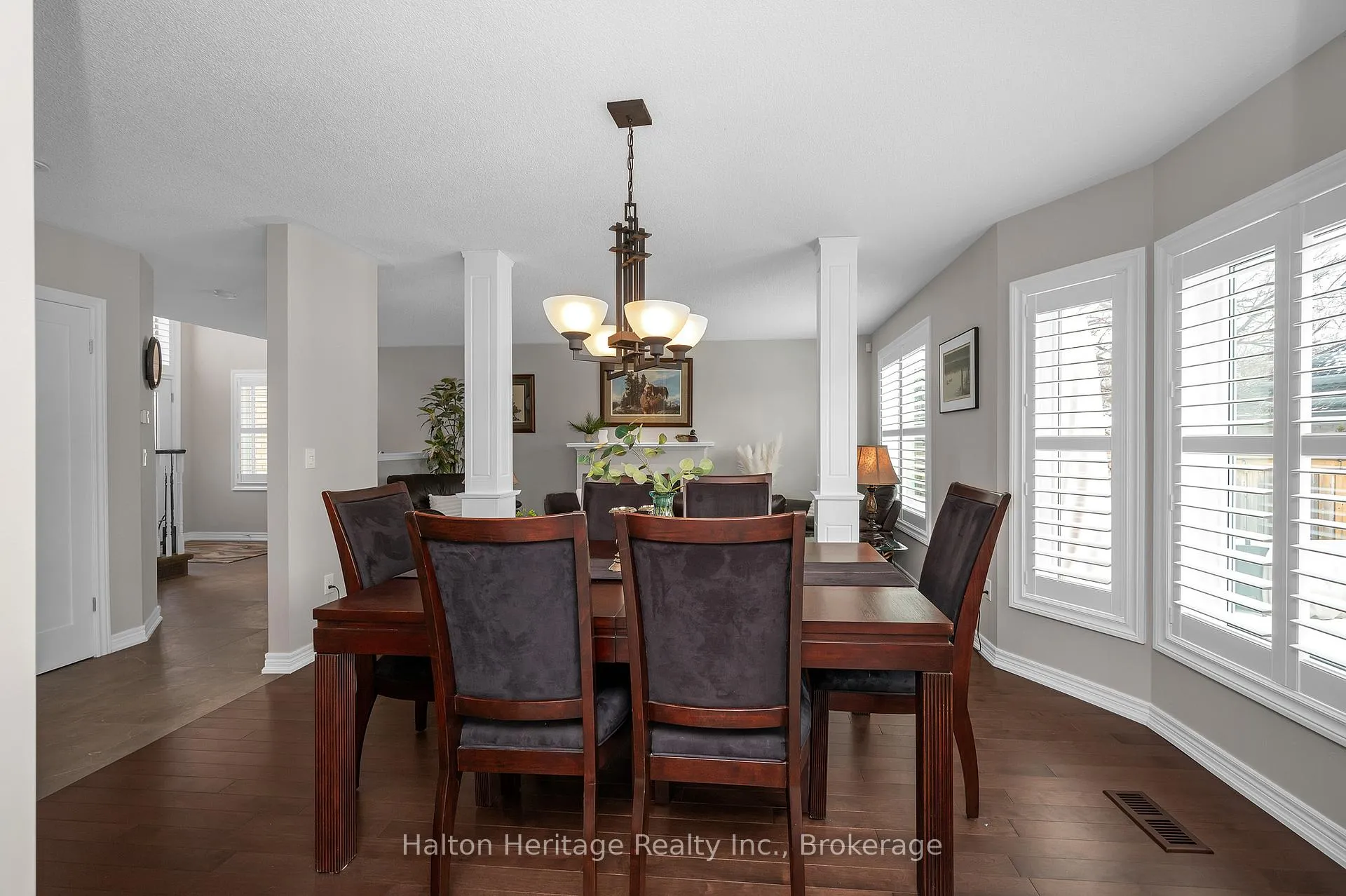 Photo 13 of 32 Waterwheel Crescent, Hamilton, Waterdown — HOMEH