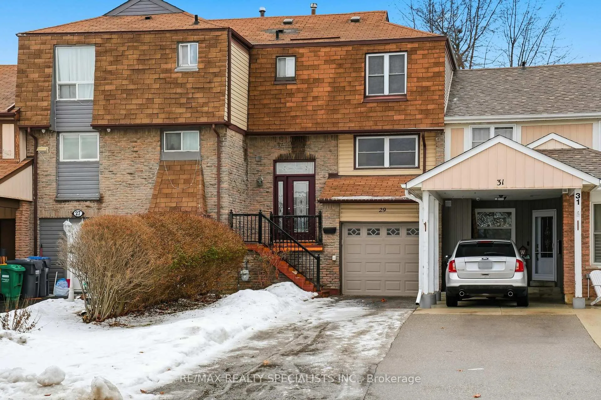 Photo 2 of 29 Fanshawe Drive, Brampton, Heart Lake West — HOMEH