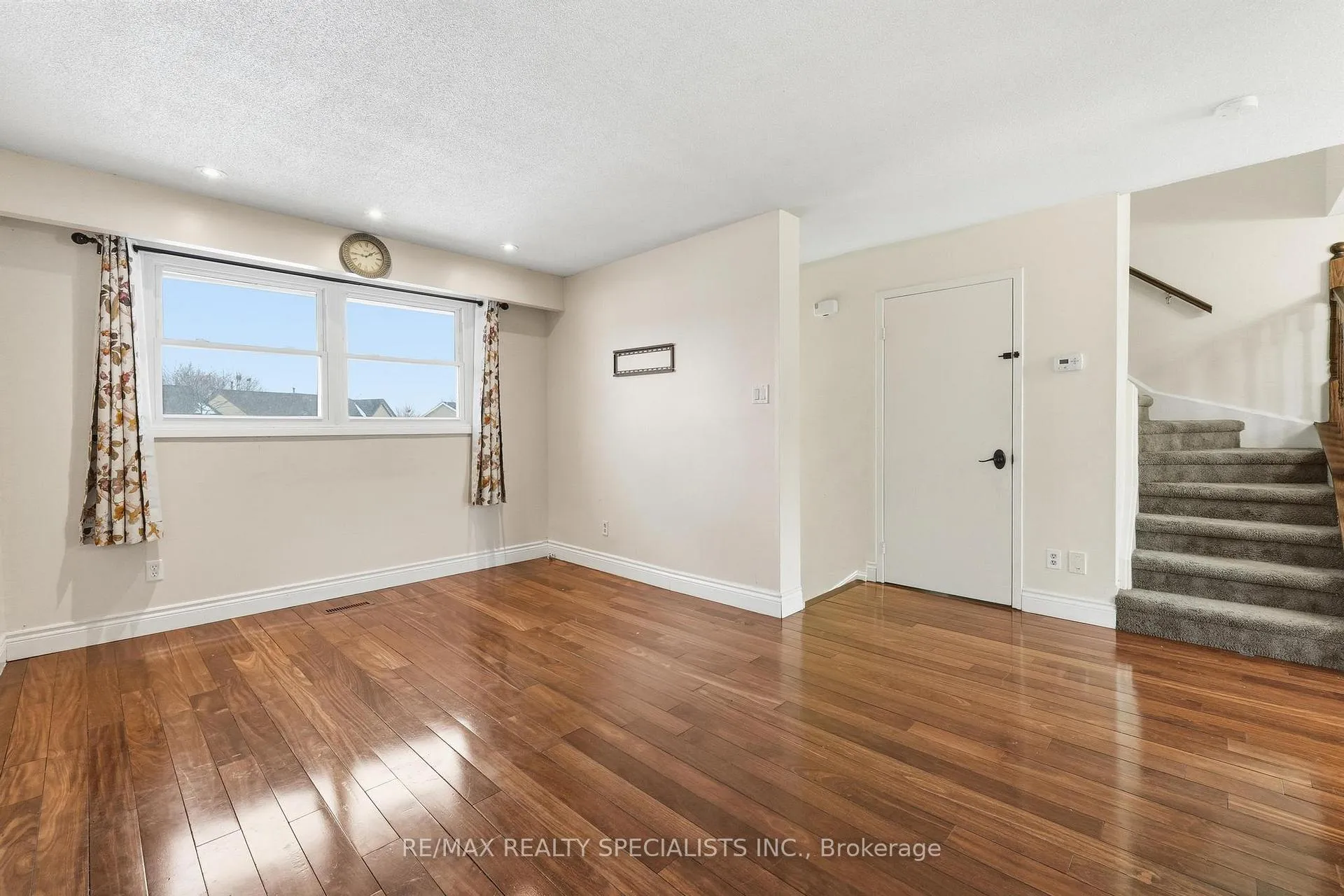 Photo 6 of 29 Fanshawe Drive, Brampton, Heart Lake West — HOMEH