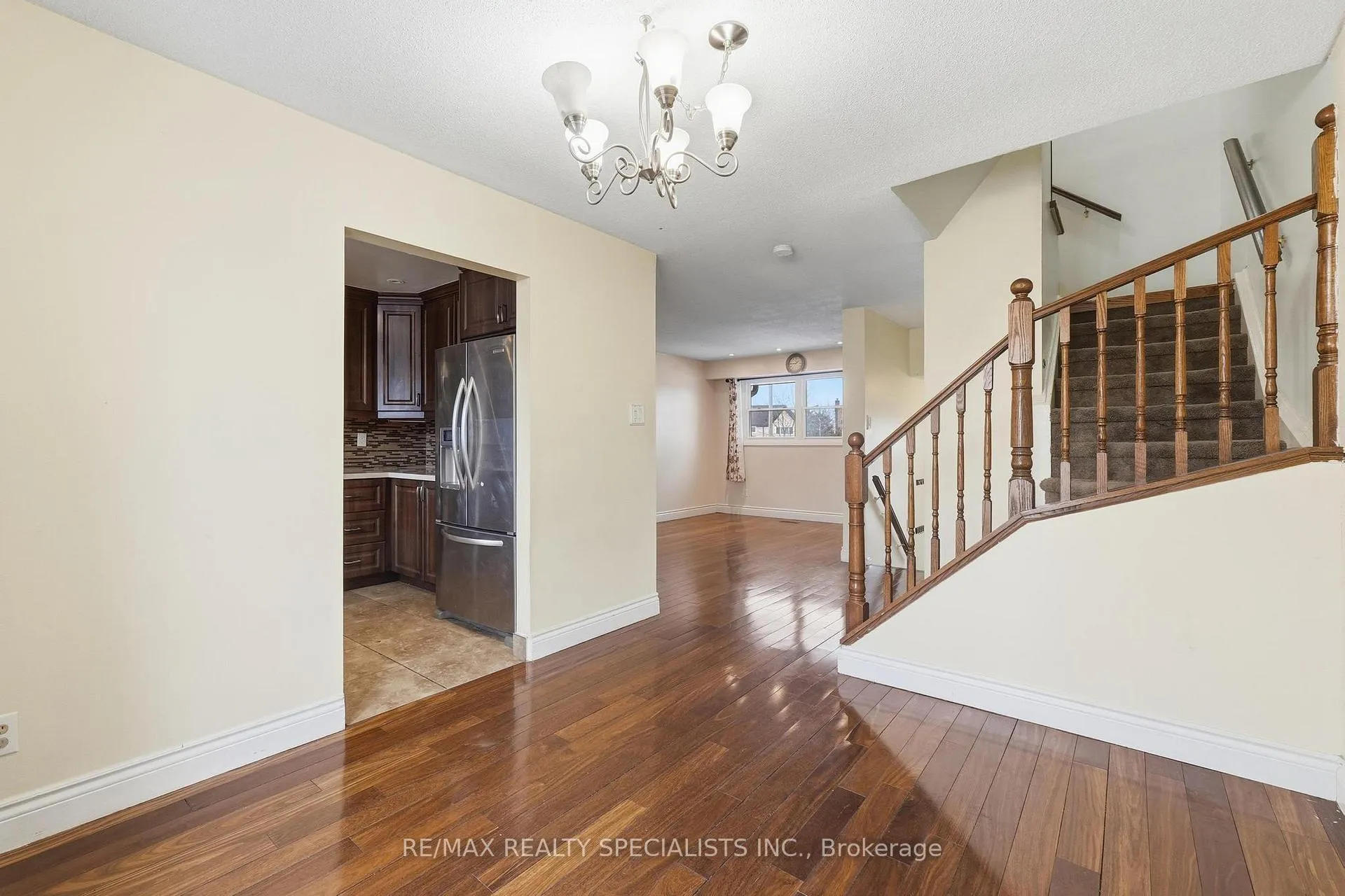 Photo 11 of 29 Fanshawe Drive, Brampton, Heart Lake West — HOMEH