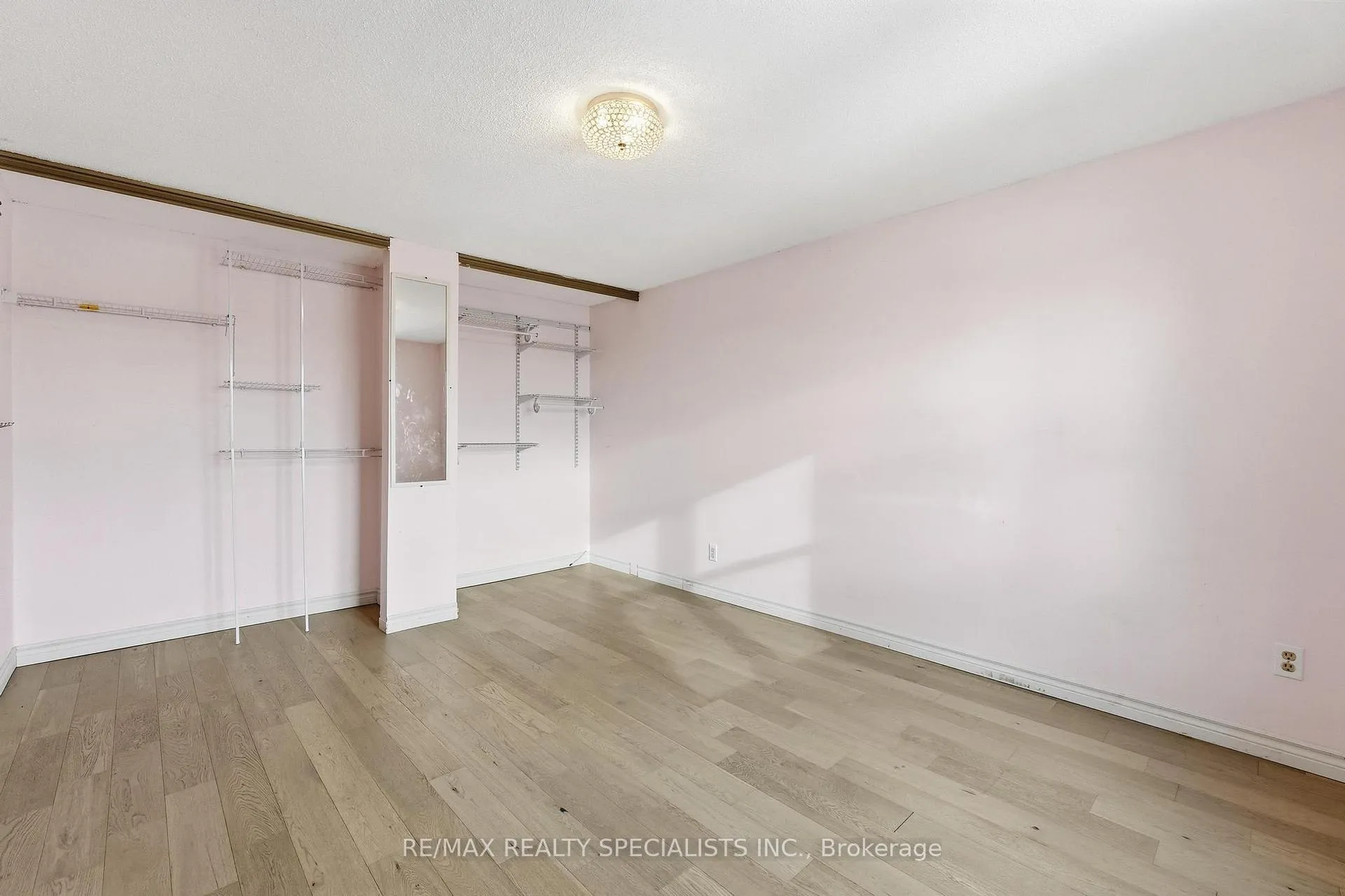 Photo 21 of 29 Fanshawe Drive, Brampton, Heart Lake West — HOMEH
