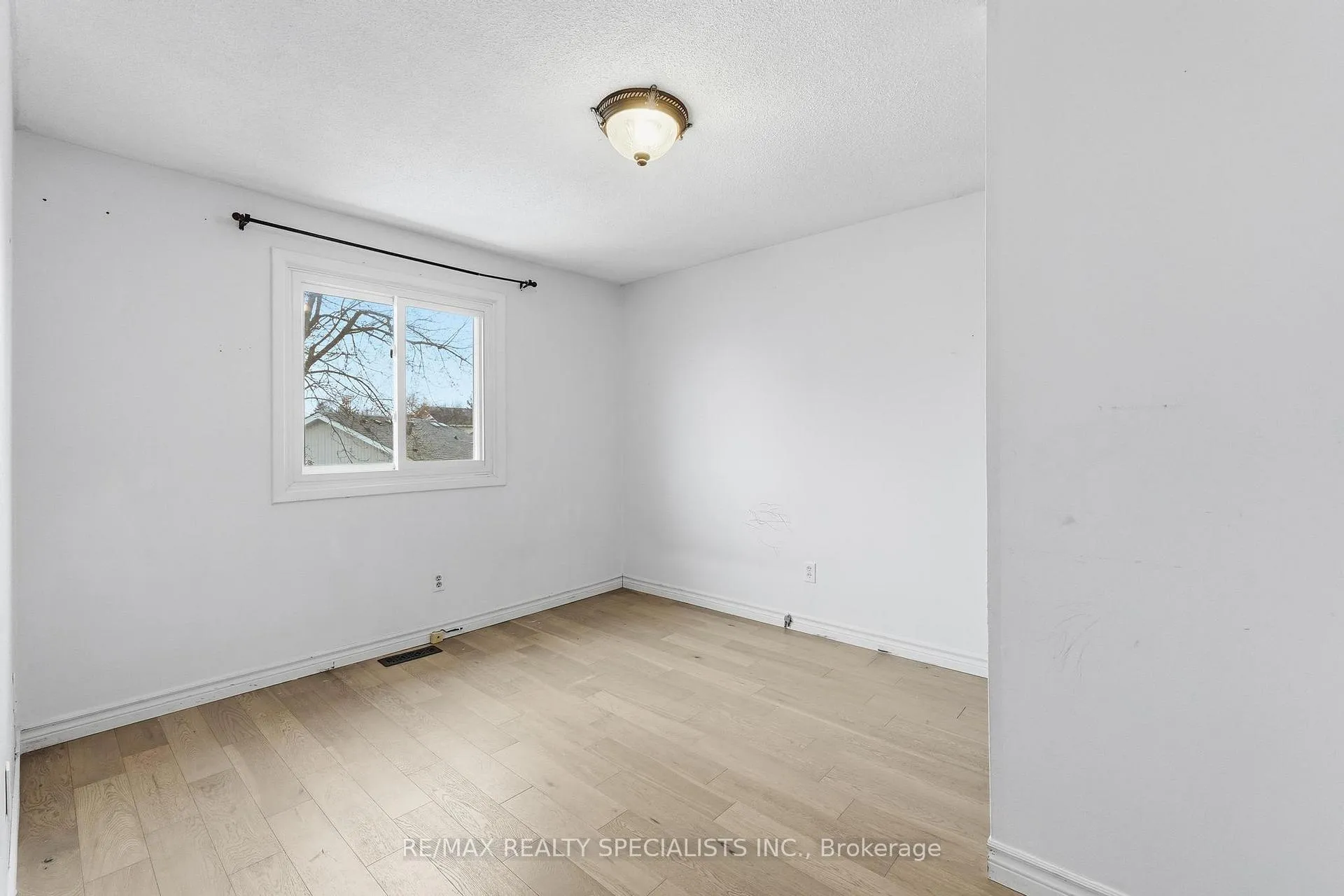 Photo 22 of 29 Fanshawe Drive, Brampton, Heart Lake West — HOMEH