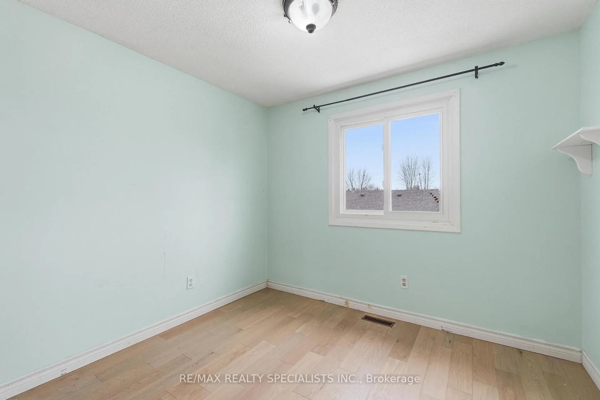 Photo 25 of 29 Fanshawe Drive, Brampton, Heart Lake West — HOMEH