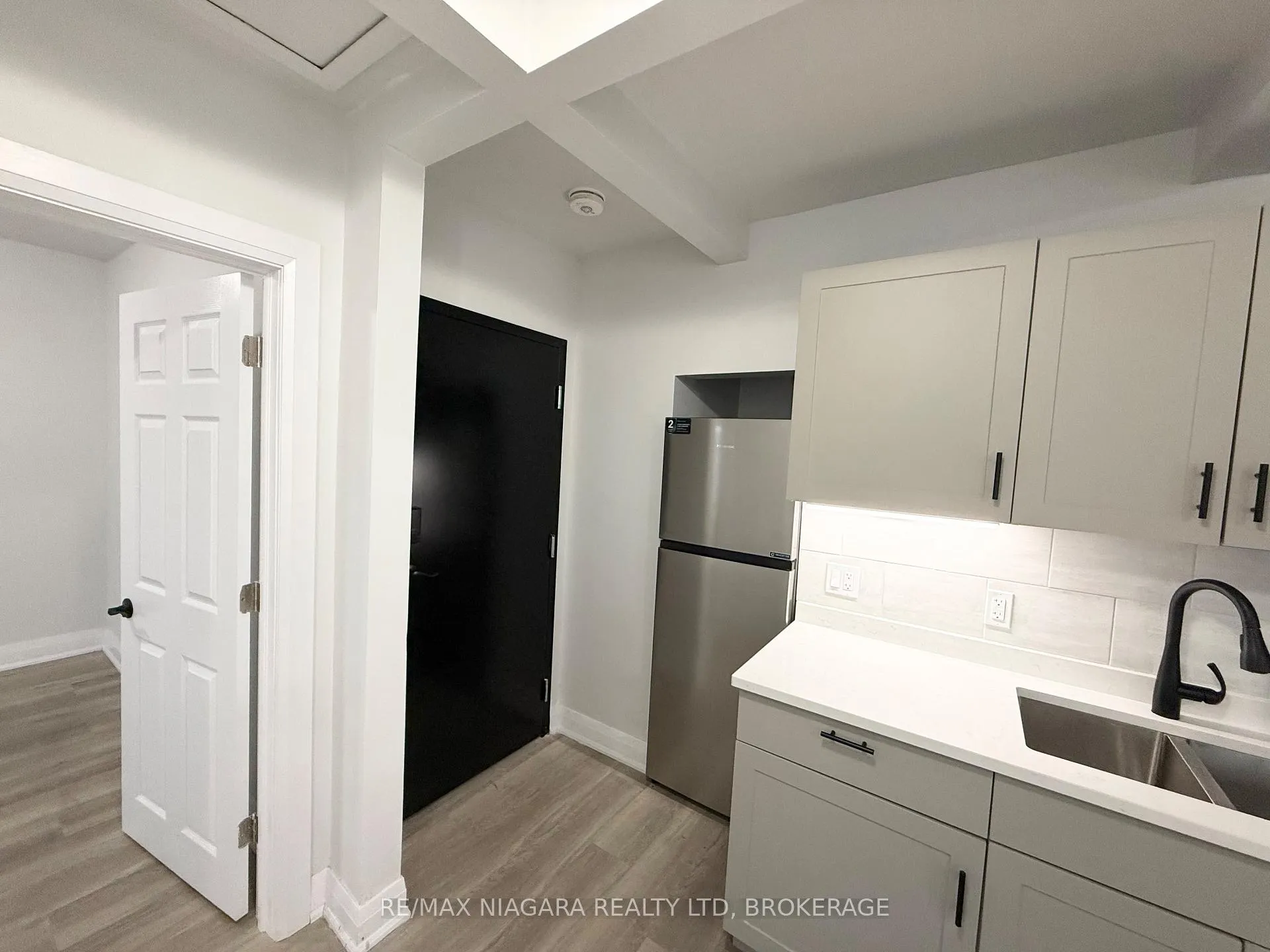 Photo 9 of Unit Unit 6, 4711 River Road, Niagara Falls, Downtown — HOMEH