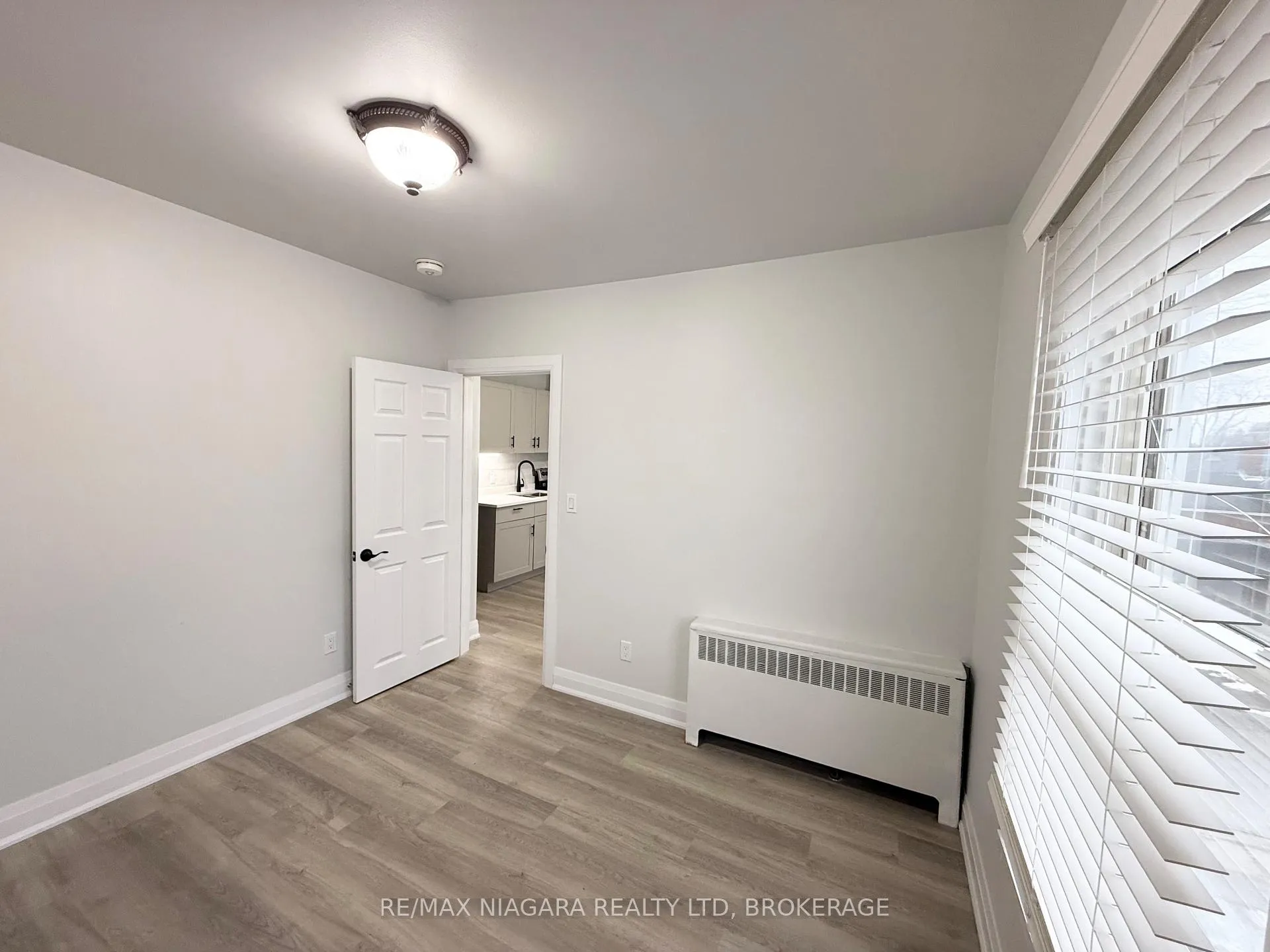Photo 12 of Unit Unit 6, 4711 River Road, Niagara Falls, Downtown — HOMEH