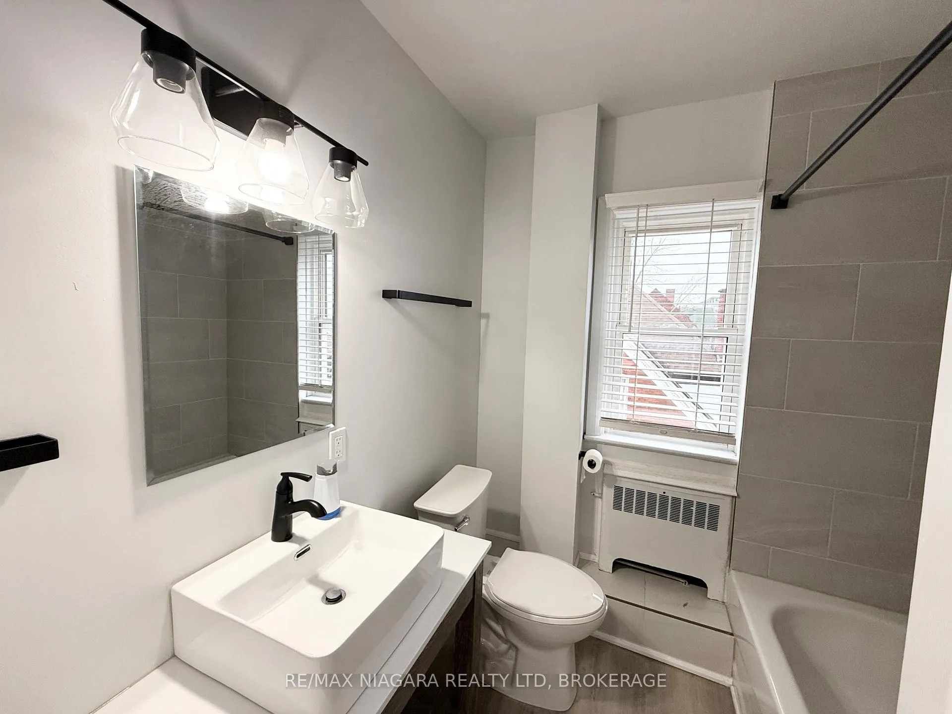 Photo 15 of Unit Unit 6, 4711 River Road, Niagara Falls, Downtown — HOMEH