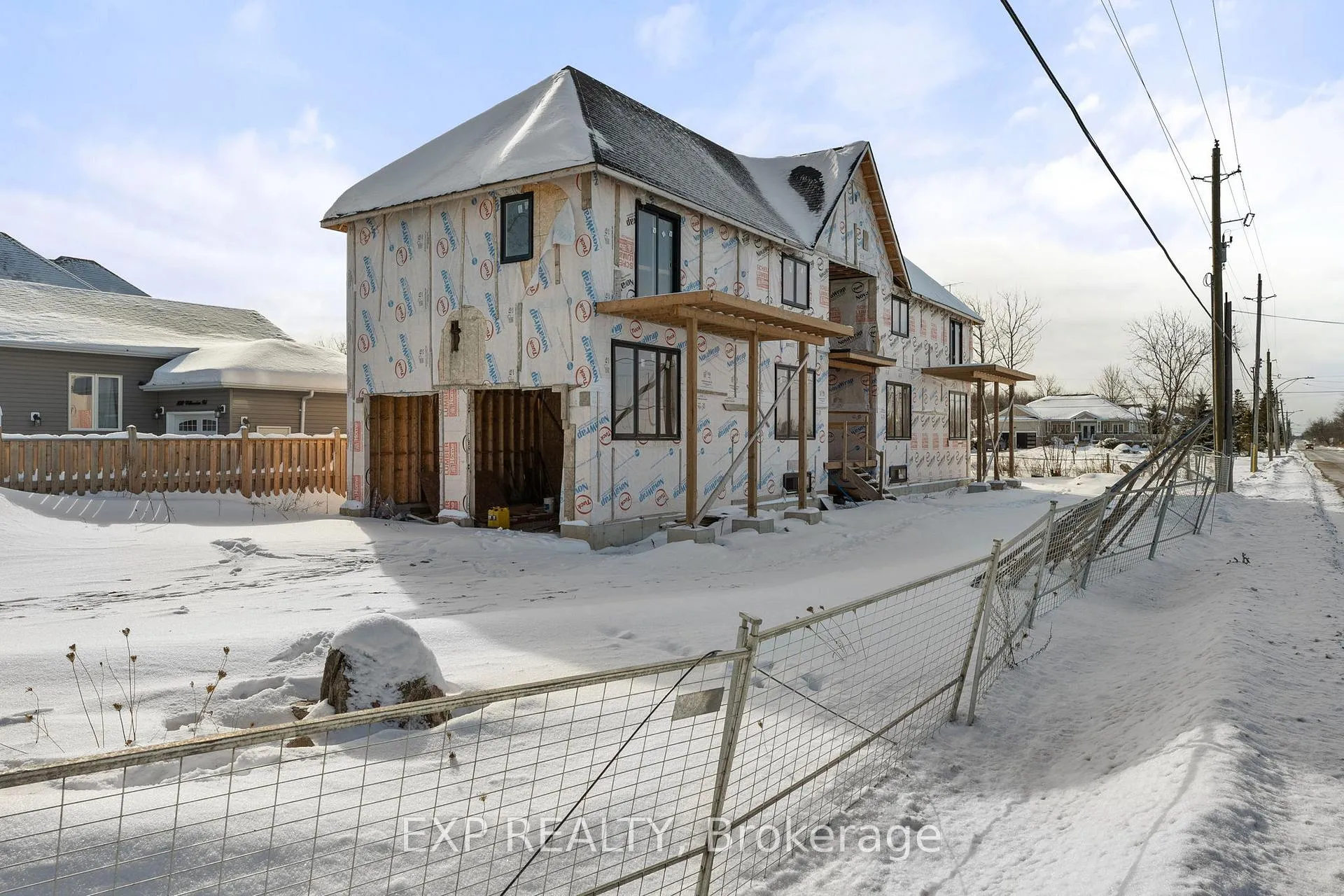 Front of 802 Willowview Road