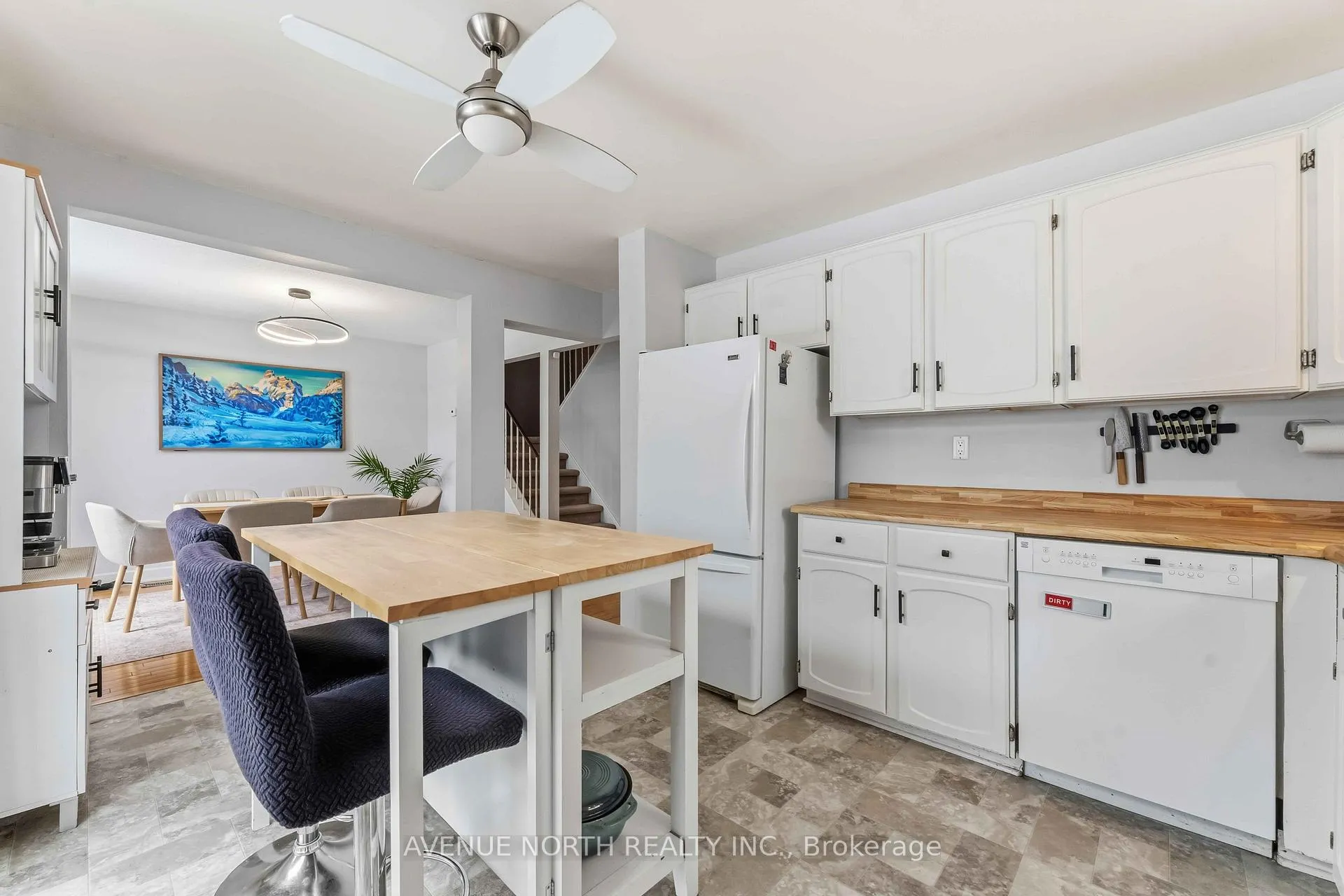 Photo 10 of 1017 Arrowhead Place, Ottawa, Convent Glen — HOMEH