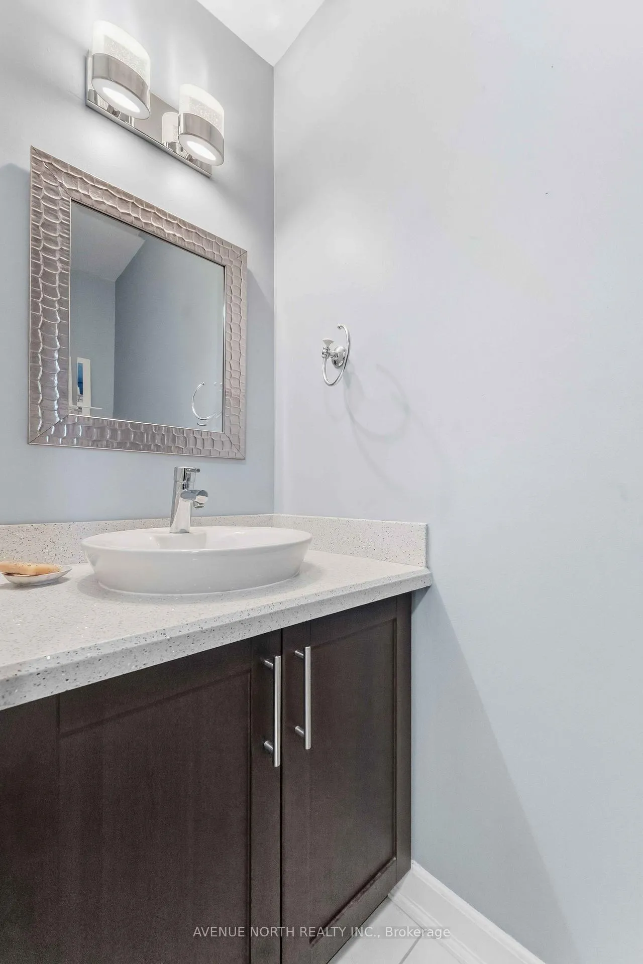 Photo 11 of 1017 Arrowhead Place, Ottawa, Convent Glen — HOMEH