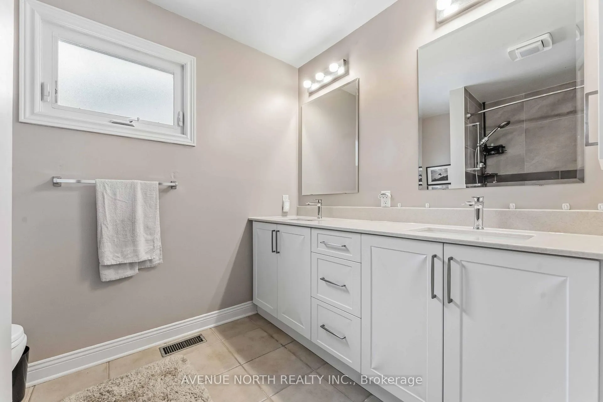 Photo 20 of 1017 Arrowhead Place, Ottawa, Convent Glen — HOMEH