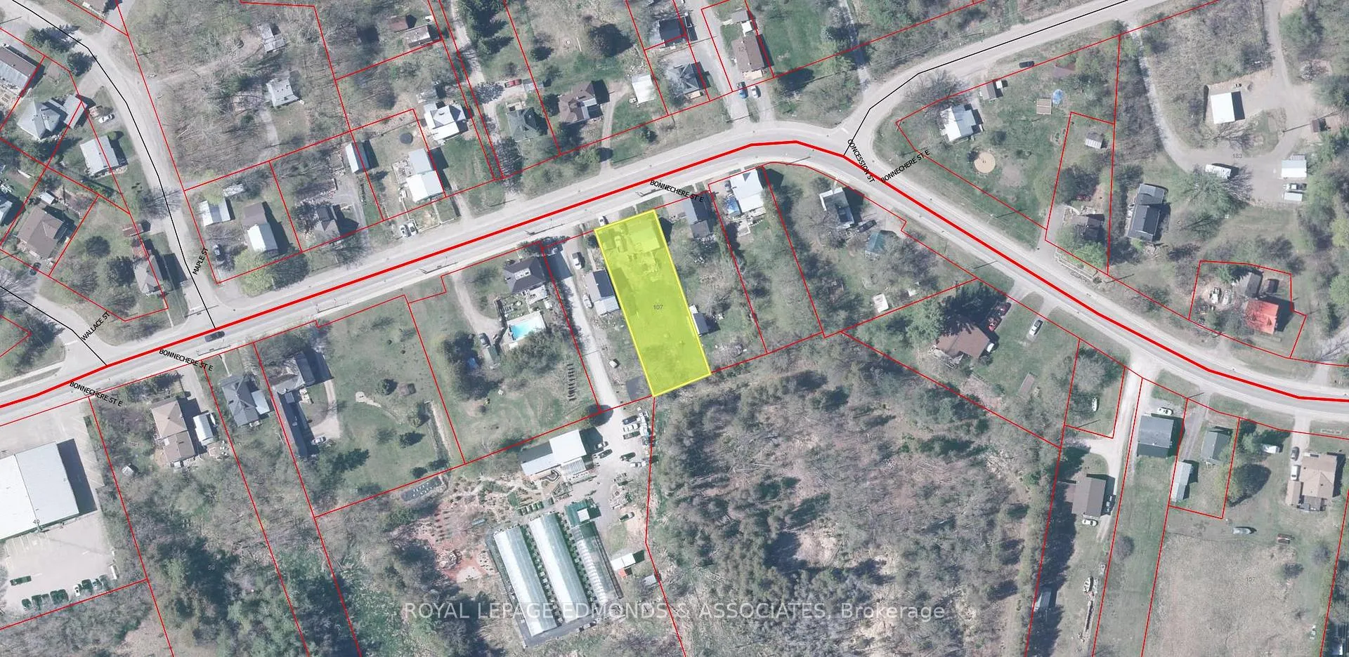 Photo 4 of 107 Bonnechere Street E, Bonnechere Valley, Eganville/Bonnechere Twp — HOMEH