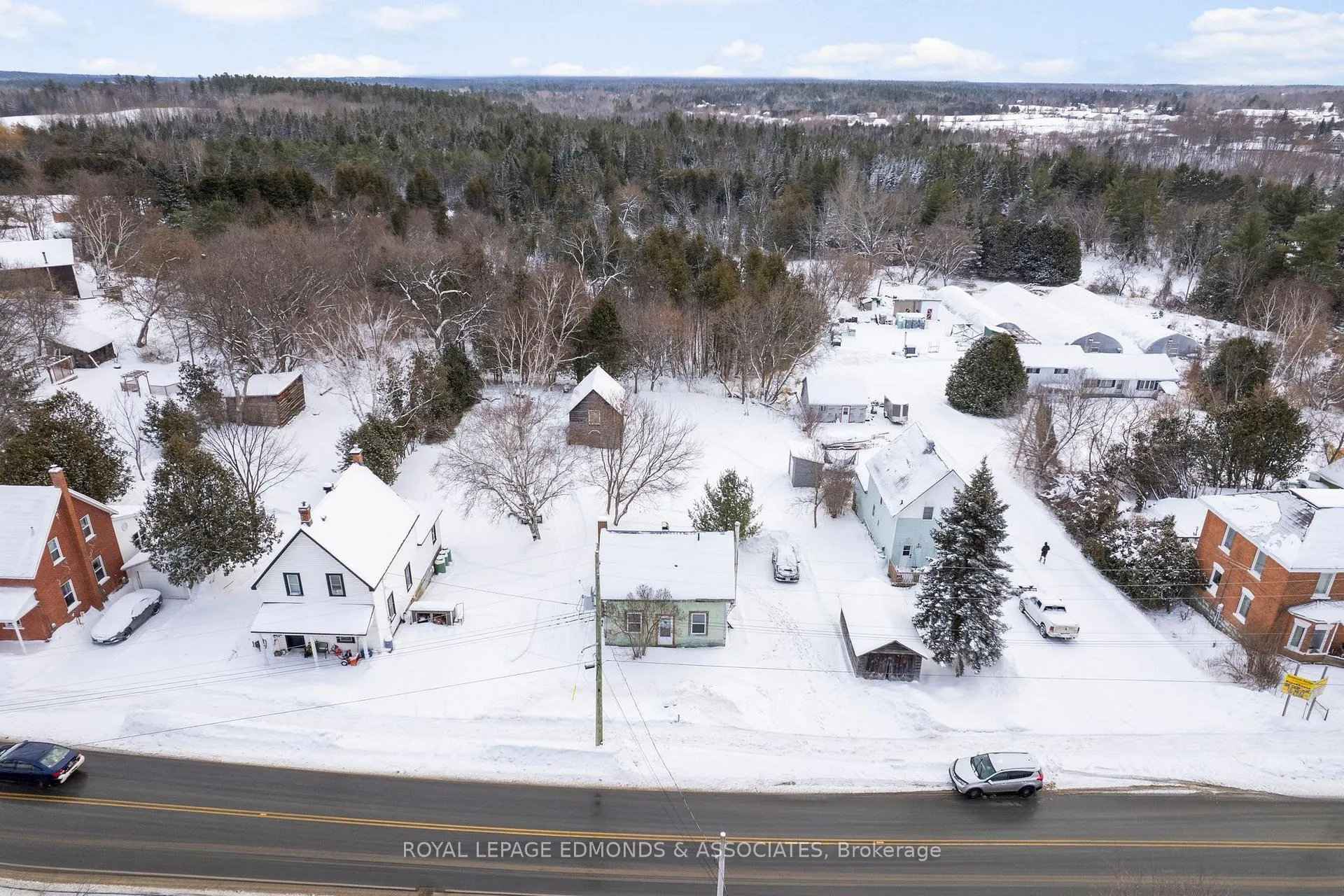 Photo 5 of 107 Bonnechere Street E, Bonnechere Valley, Eganville/Bonnechere Twp — HOMEH