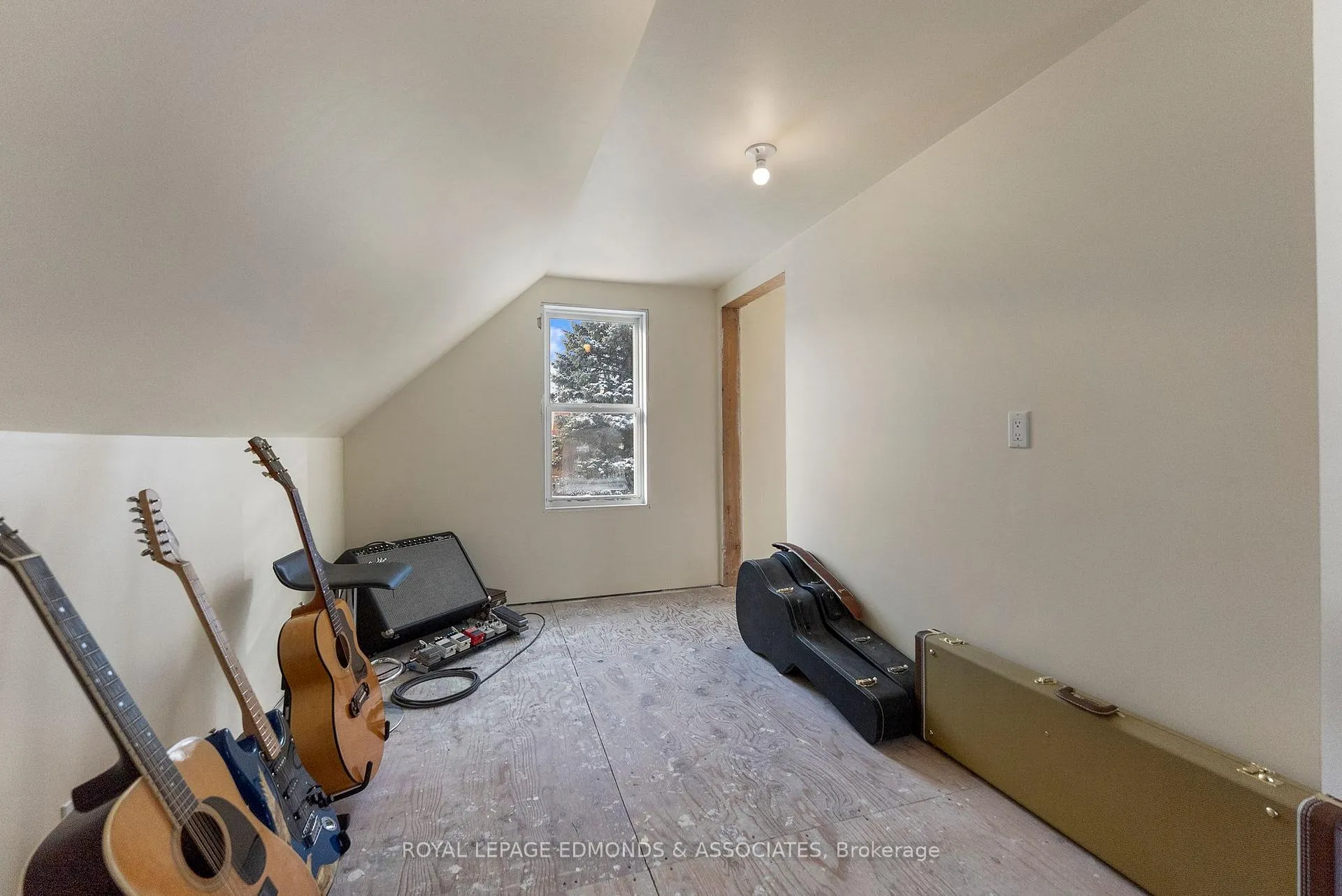 Photo 21 of 107 Bonnechere Street E, Bonnechere Valley, Eganville/Bonnechere Twp — HOMEH