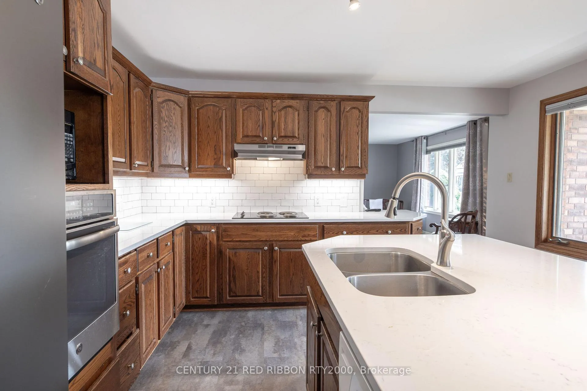 Photo 9 of 51 Queen Street, Strathroy-Caradoc, SE — HOMEH