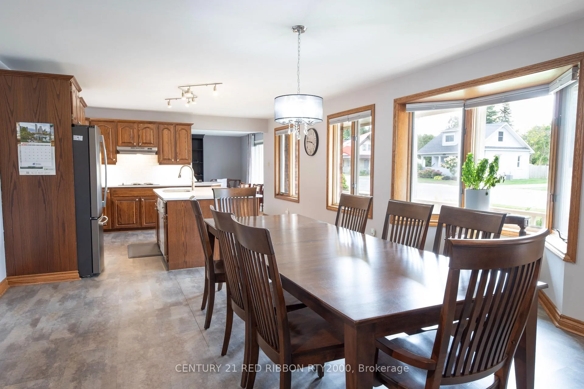 Photo 11 of 51 Queen Street, Strathroy-Caradoc, SE — HOMEH