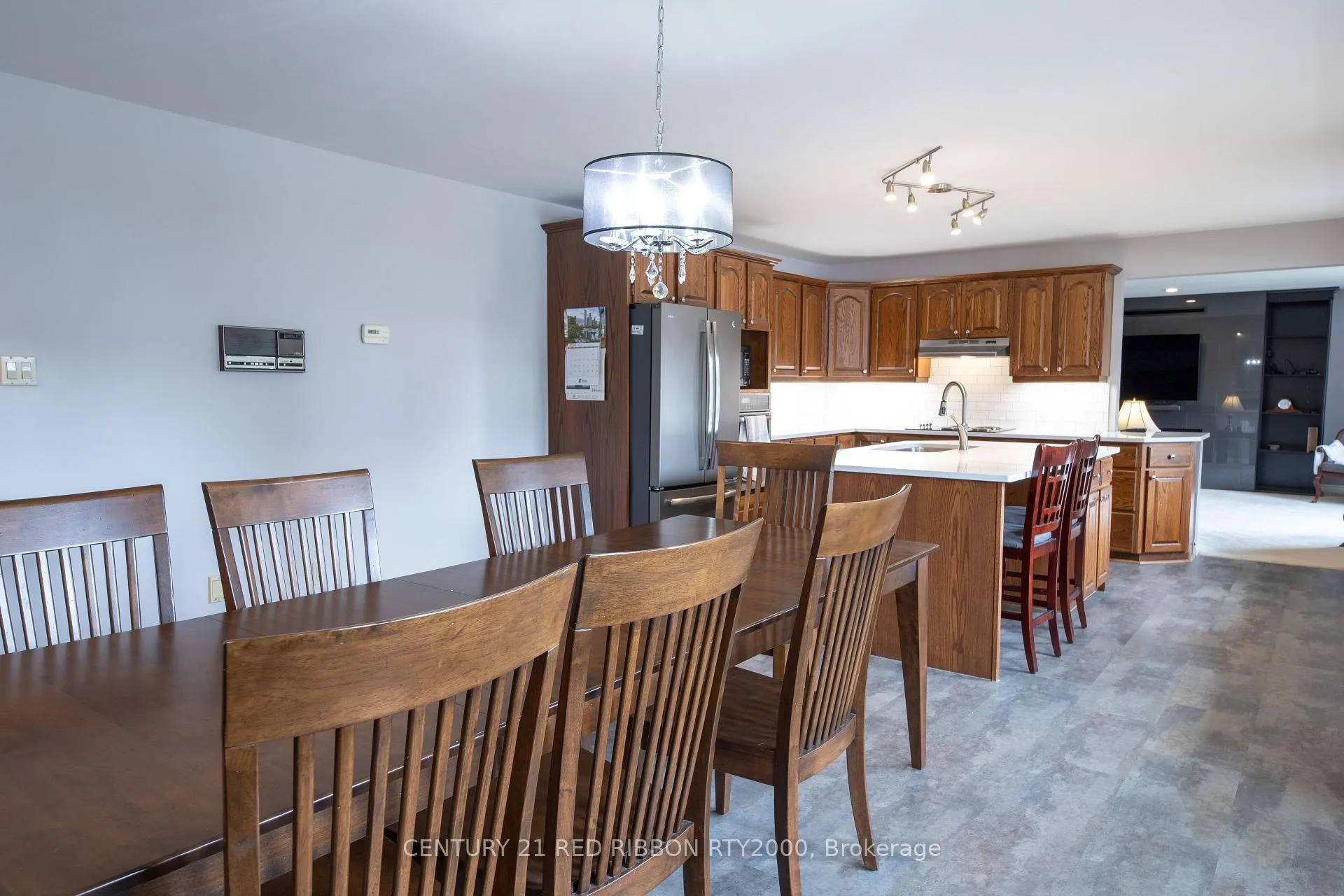 Photo 12 of 51 Queen Street, Strathroy-Caradoc, SE — HOMEH