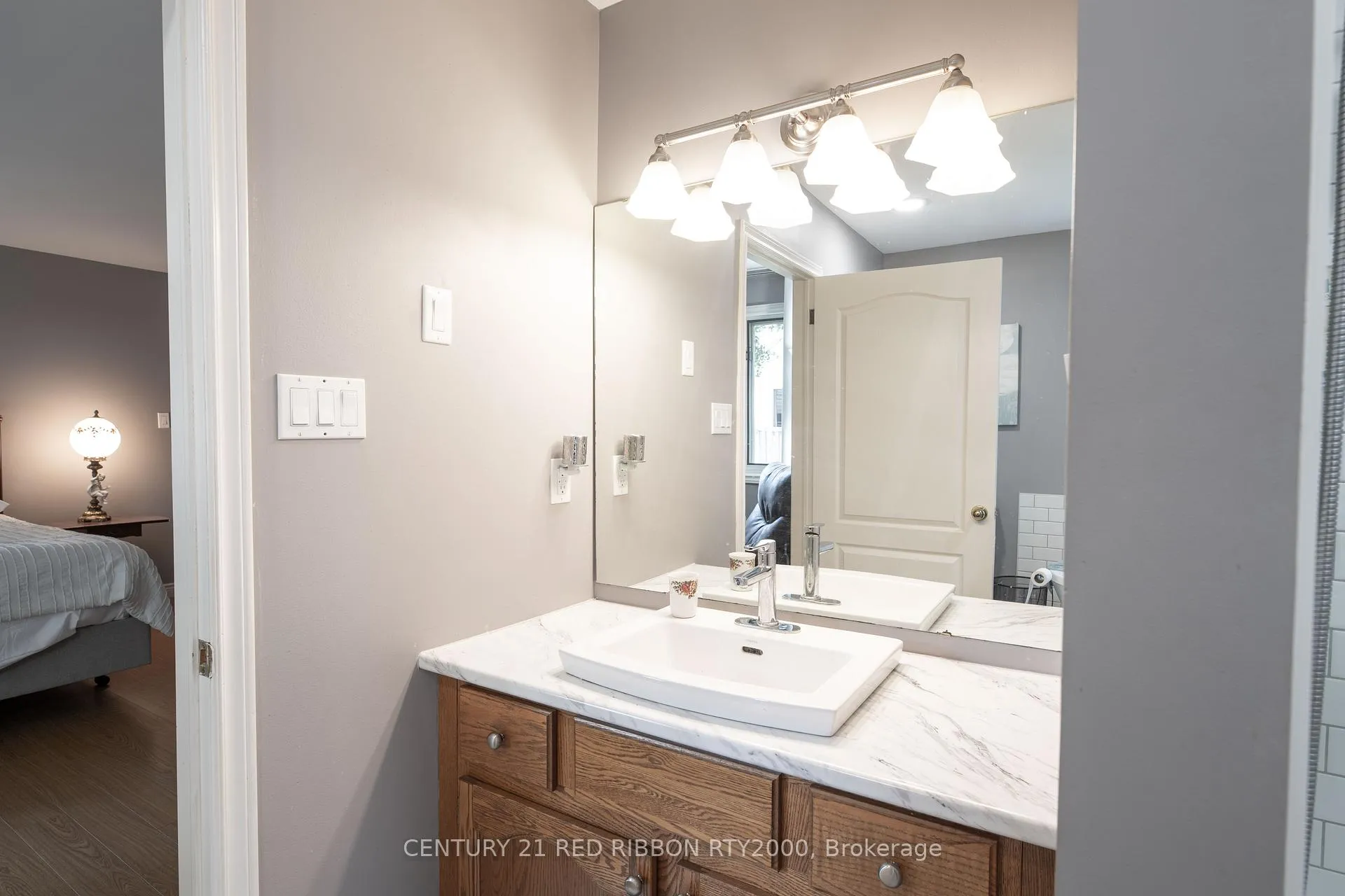 Photo 20 of 51 Queen Street, Strathroy-Caradoc, SE — HOMEH