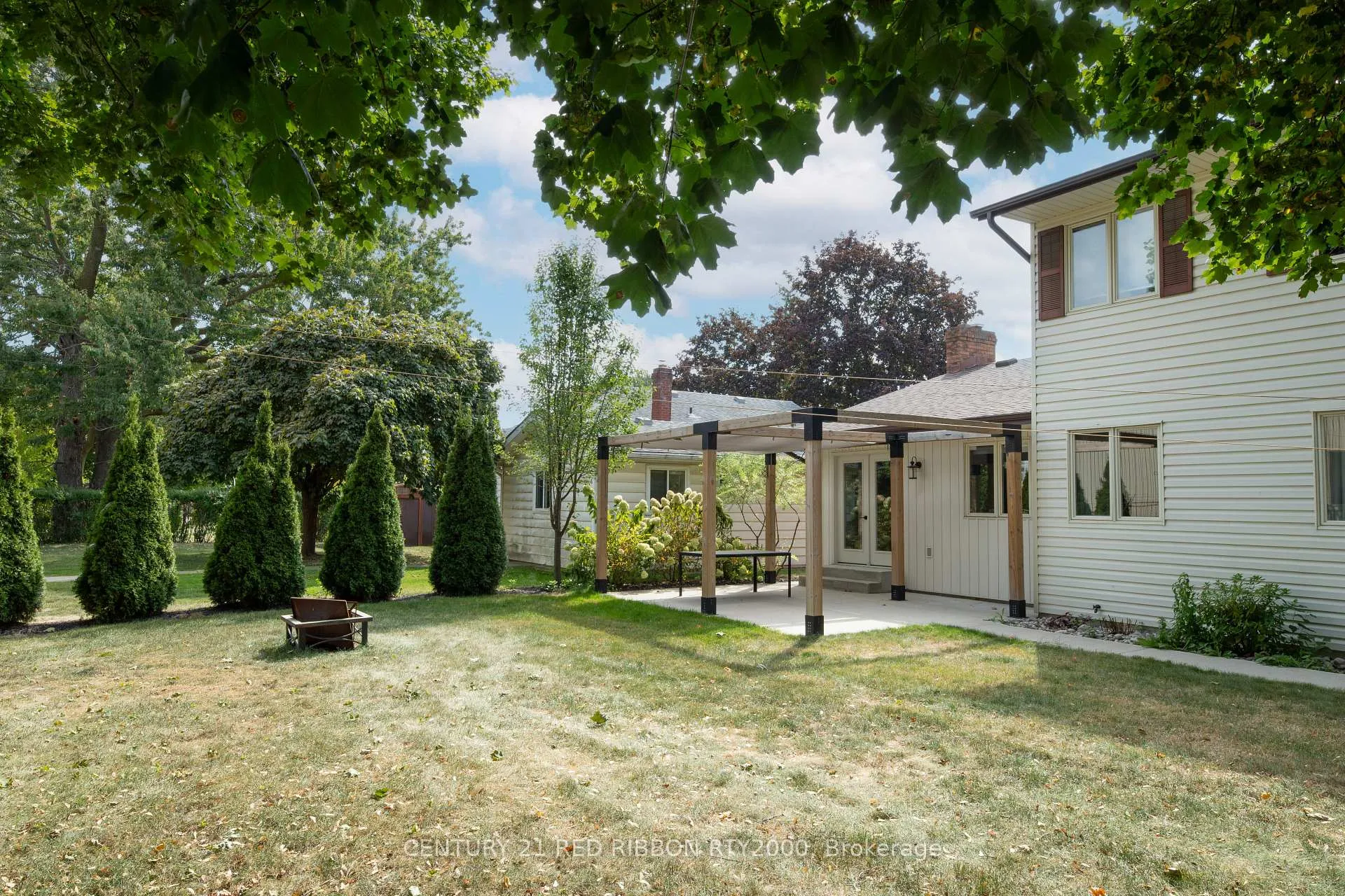 Photo 36 of 51 Queen Street, Strathroy-Caradoc, SE — HOMEH