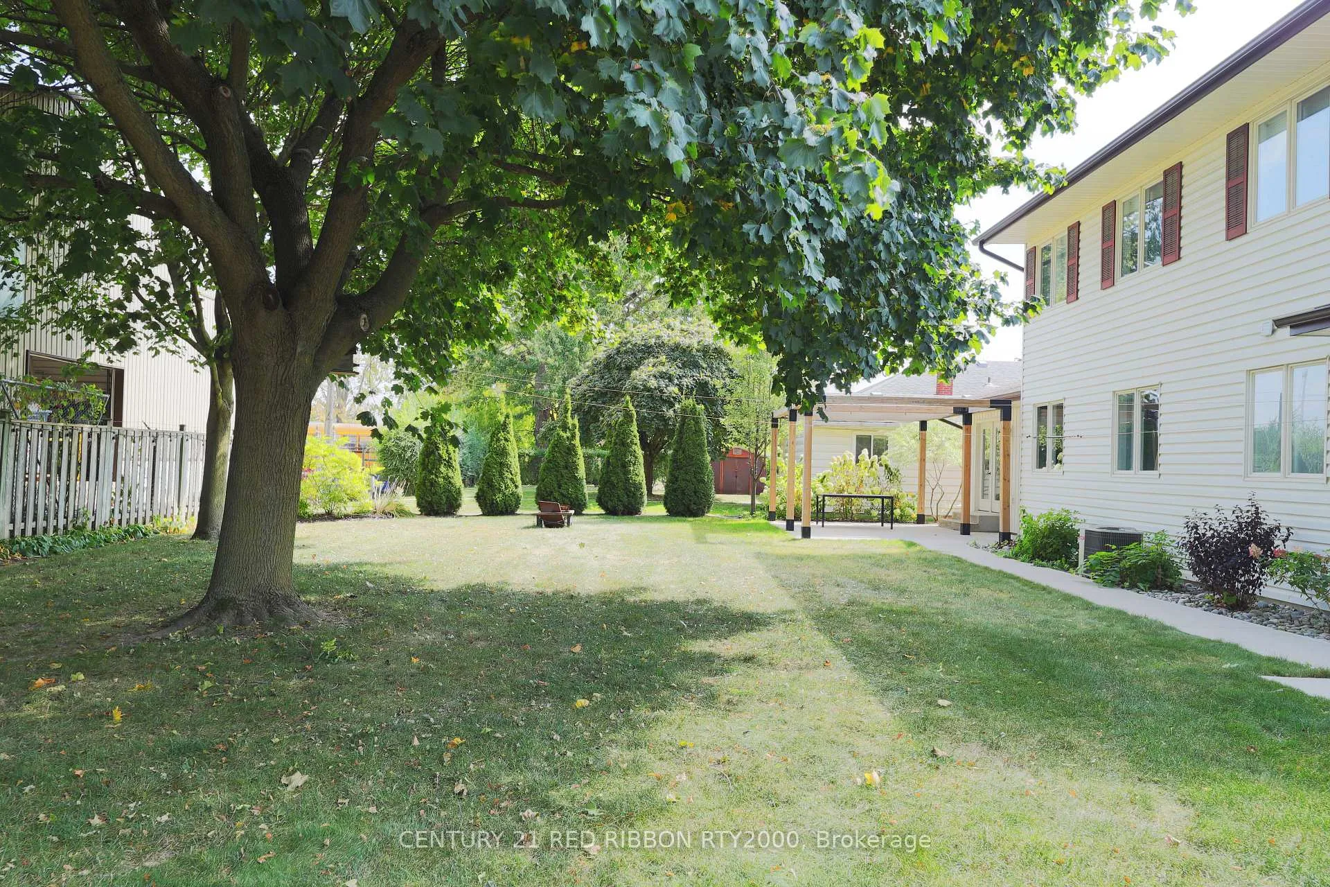 Photo 39 of 51 Queen Street, Strathroy-Caradoc, SE — HOMEH