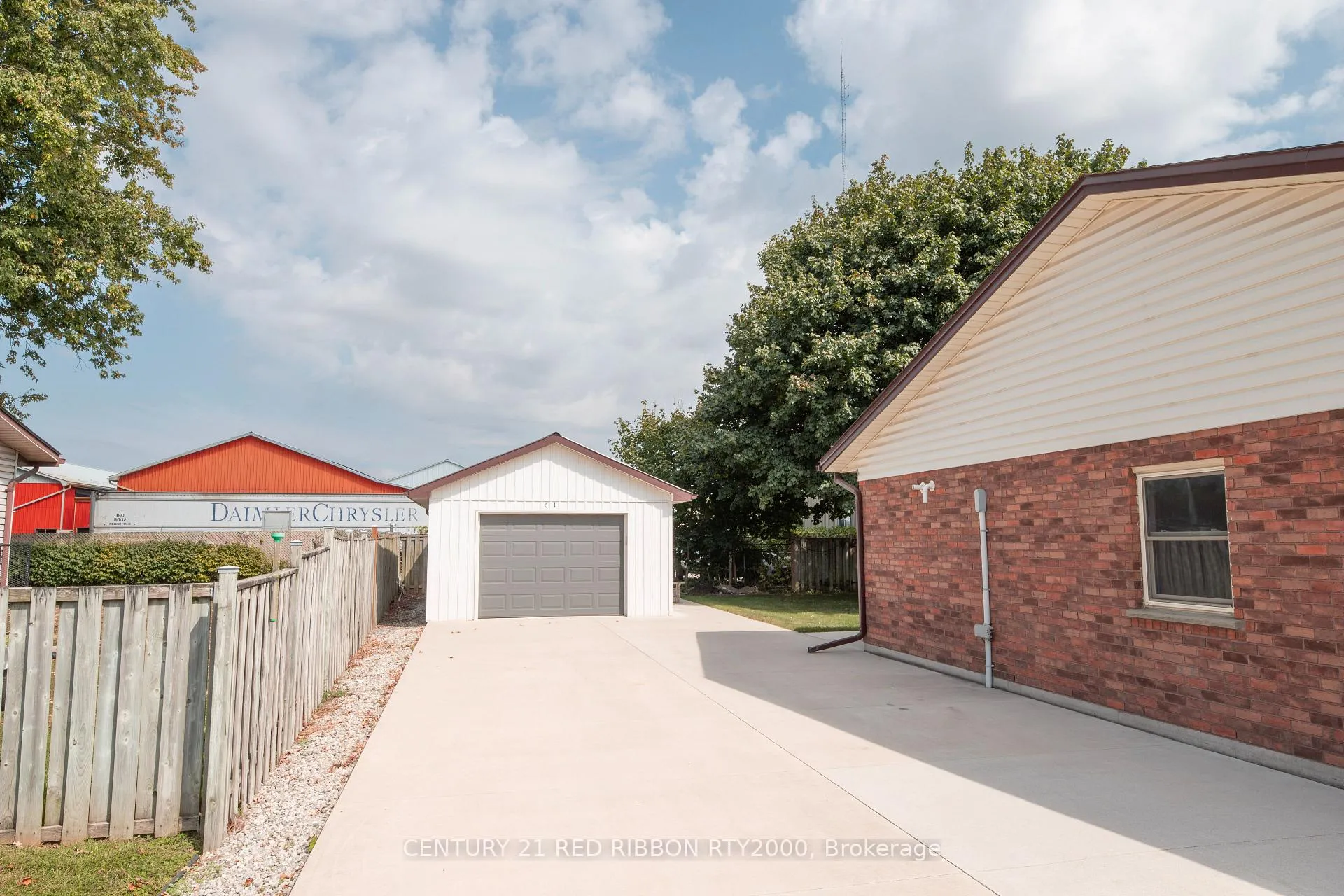 Photo 40 of 51 Queen Street, Strathroy-Caradoc, SE — HOMEH