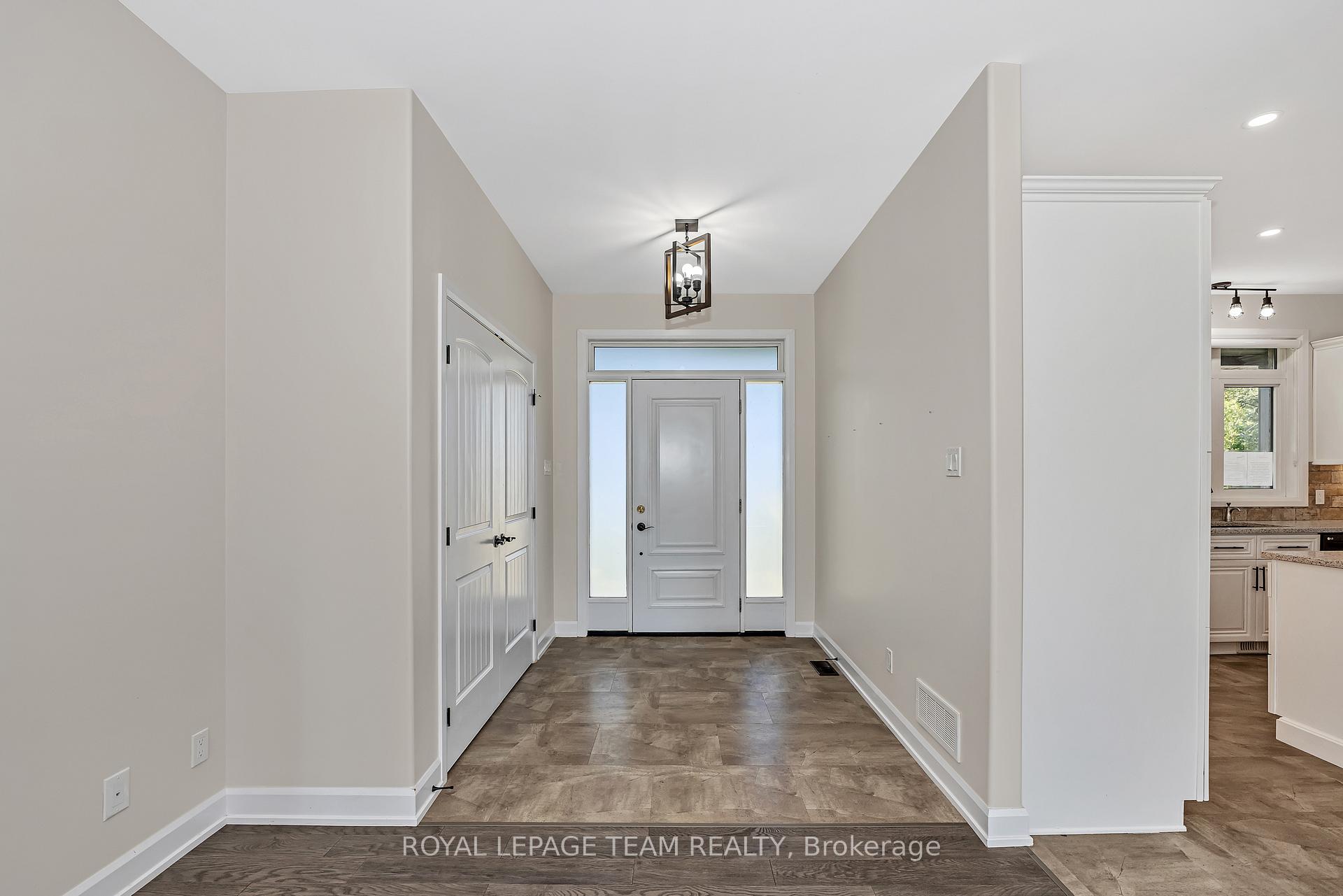Photo 10 of 2500 Kearns Way, Ottawa, Osgoode Twp North of Reg Rd 6 — HOMEH