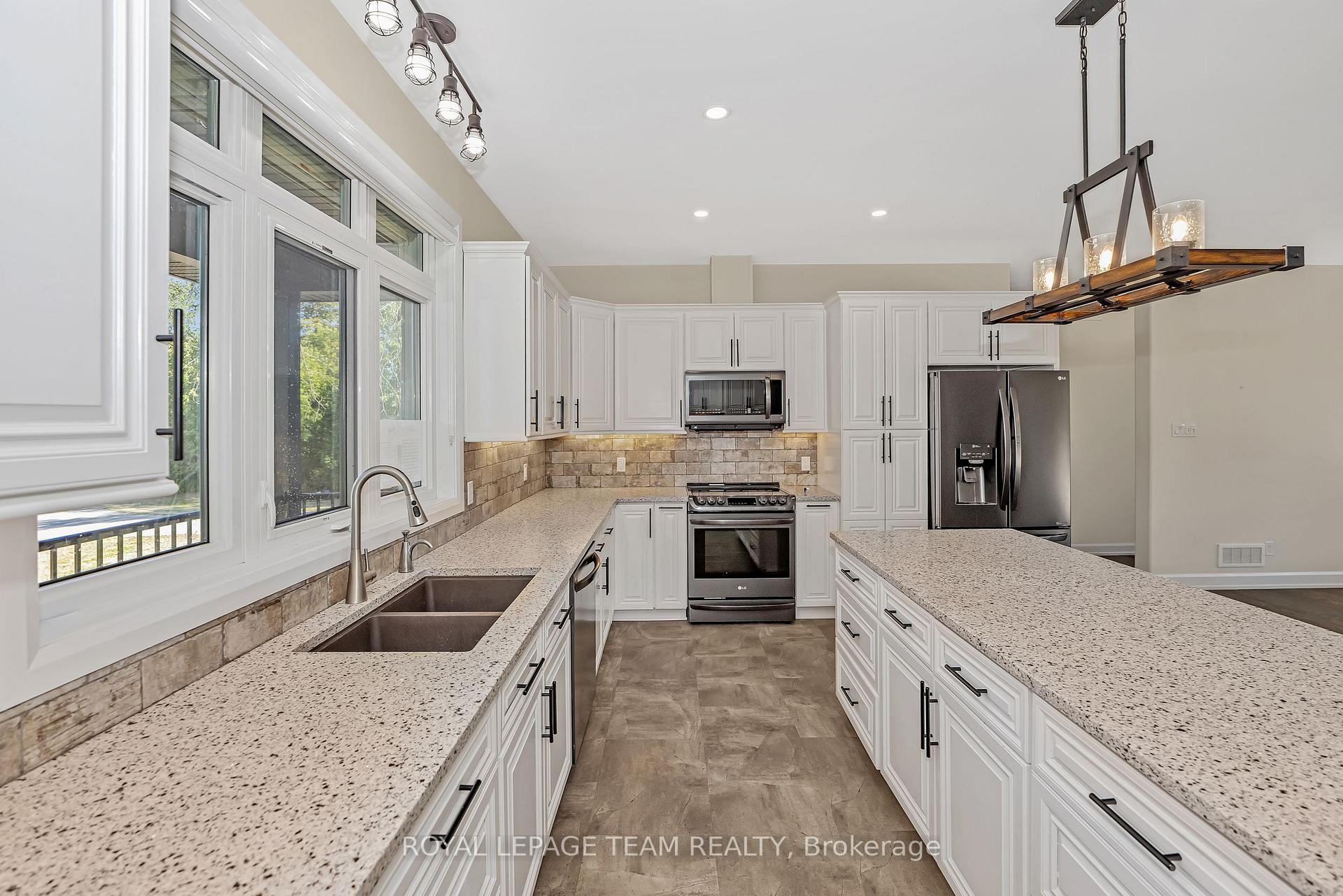 Photo 18 of 2500 Kearns Way, Ottawa, Osgoode Twp North of Reg Rd 6 — HOMEH