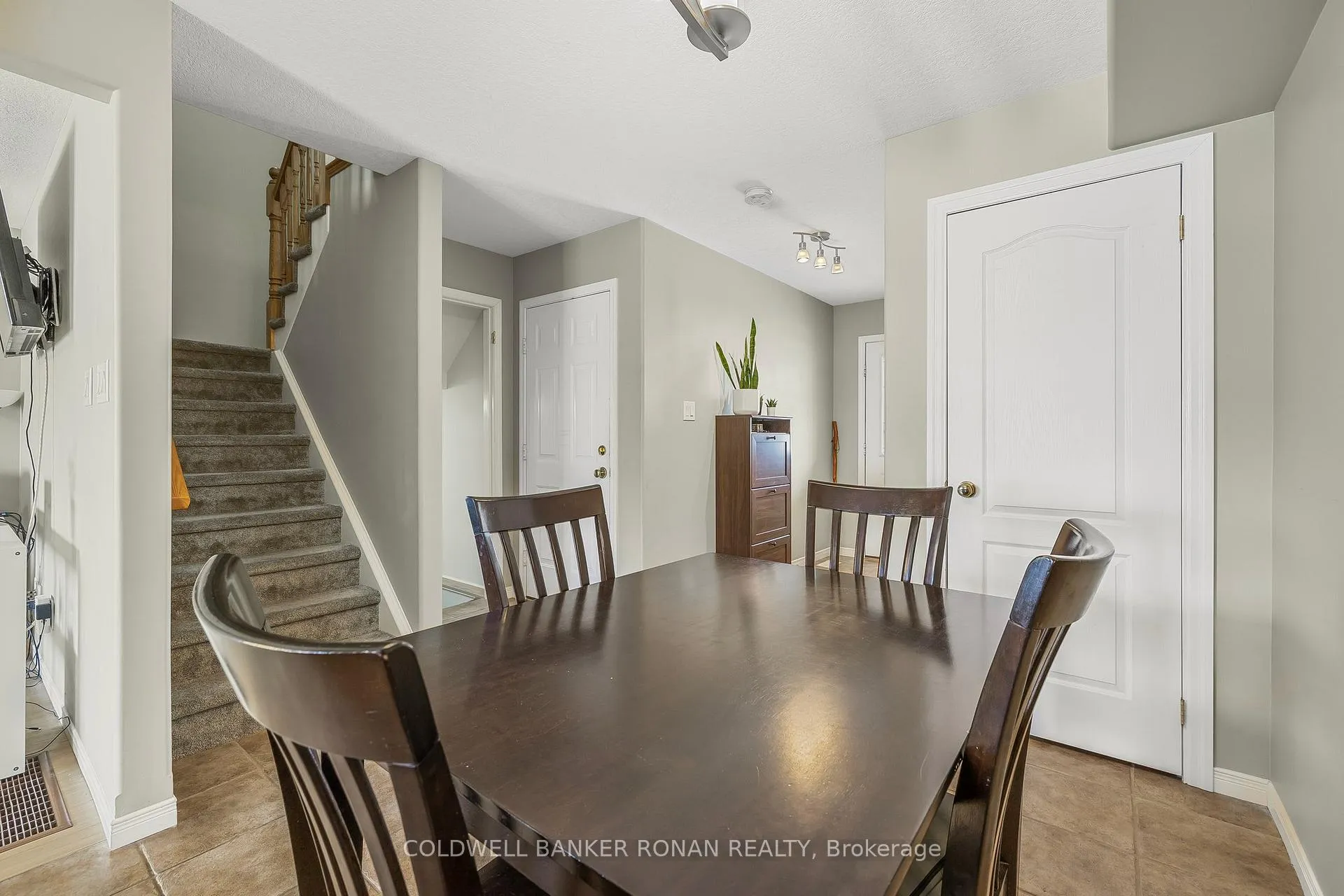 Photo 7 of 7 Ruthven Crescent, New Tecumseth, Alliston — HOMEH