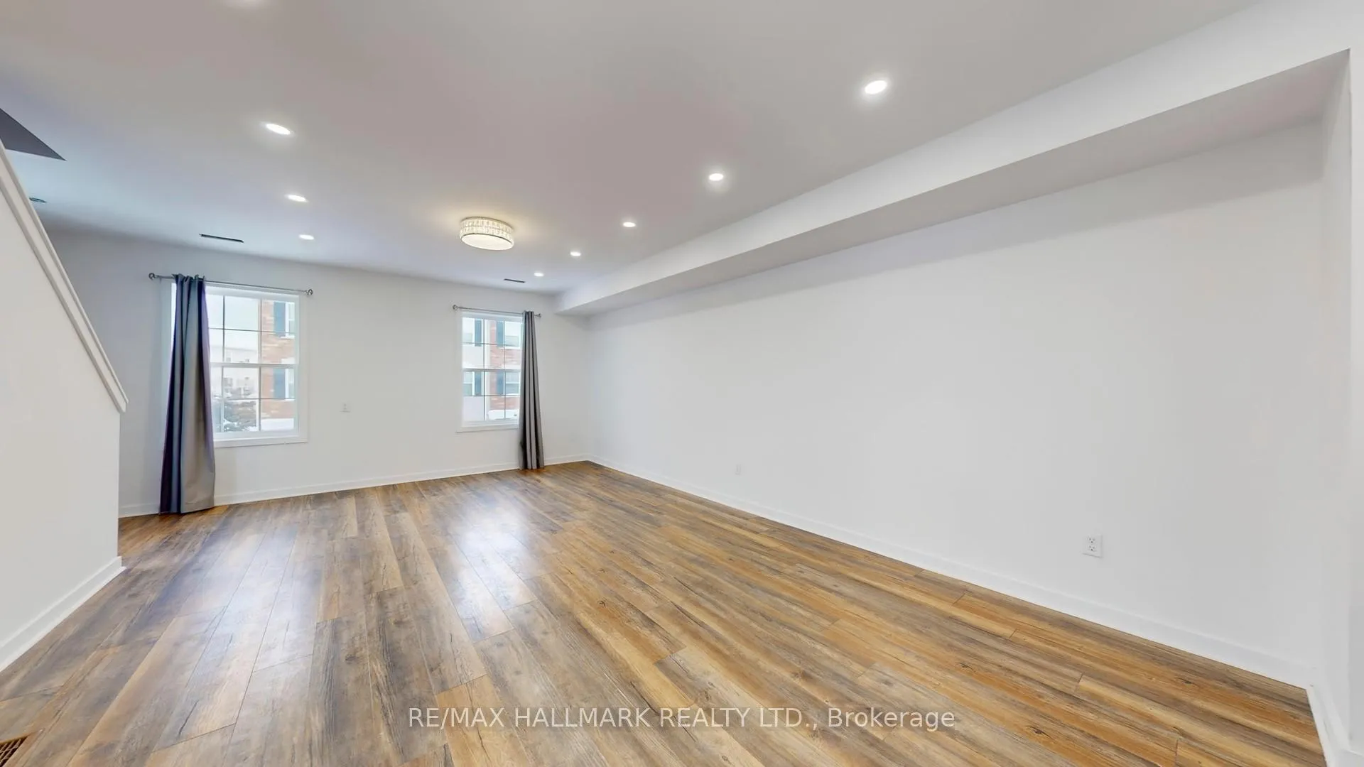 Photo 5 of Unit 24, 91 Coughlin Road, Barrie, Holly — HOMEH