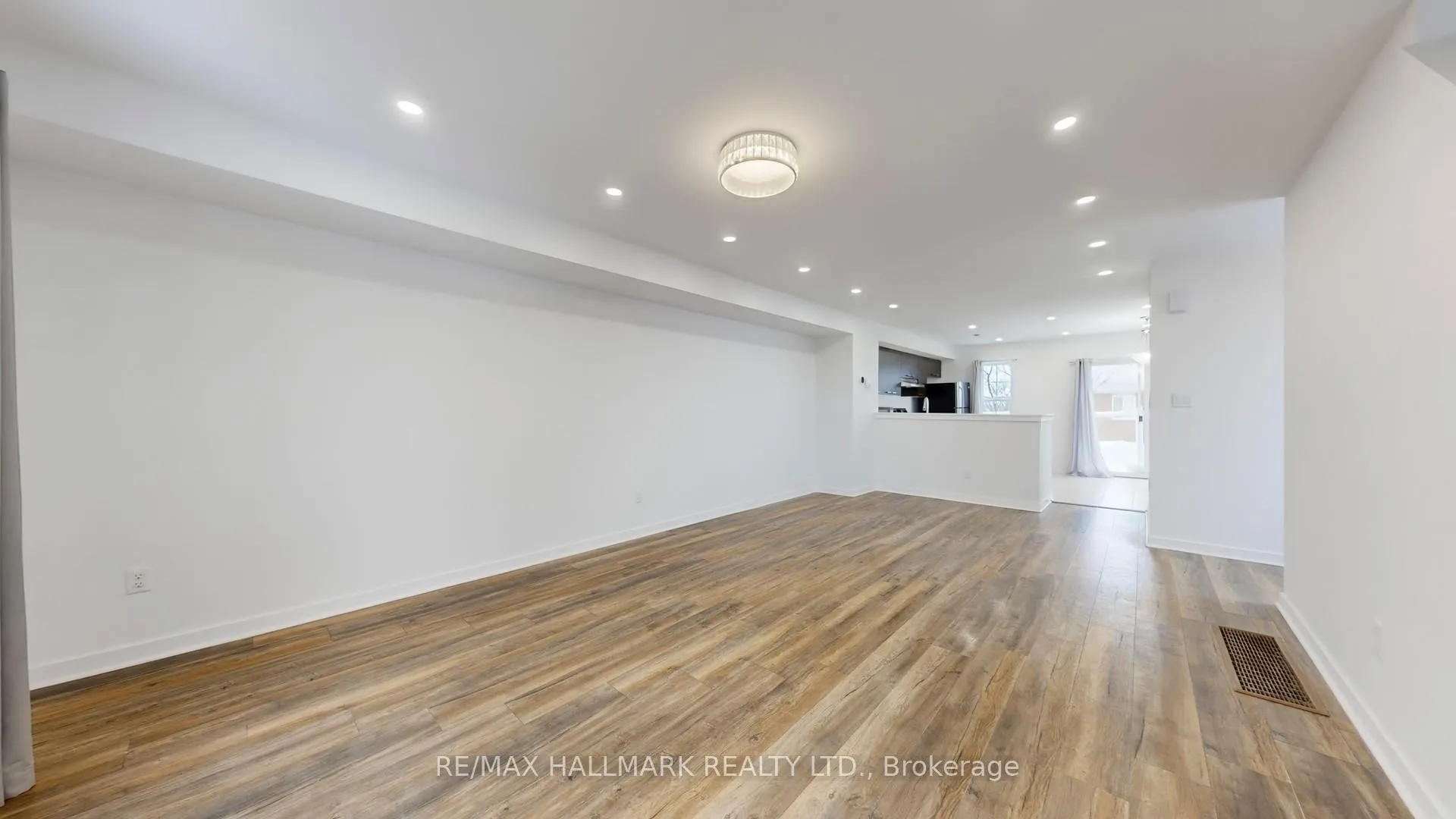 Photo 6 of Unit 24, 91 Coughlin Road, Barrie, Holly — HOMEH