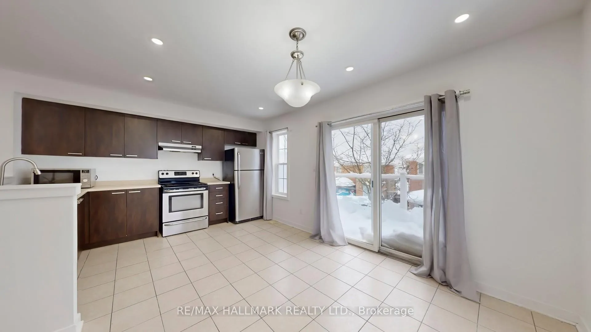 Photo 8 of Unit 24, 91 Coughlin Road, Barrie, Holly — HOMEH