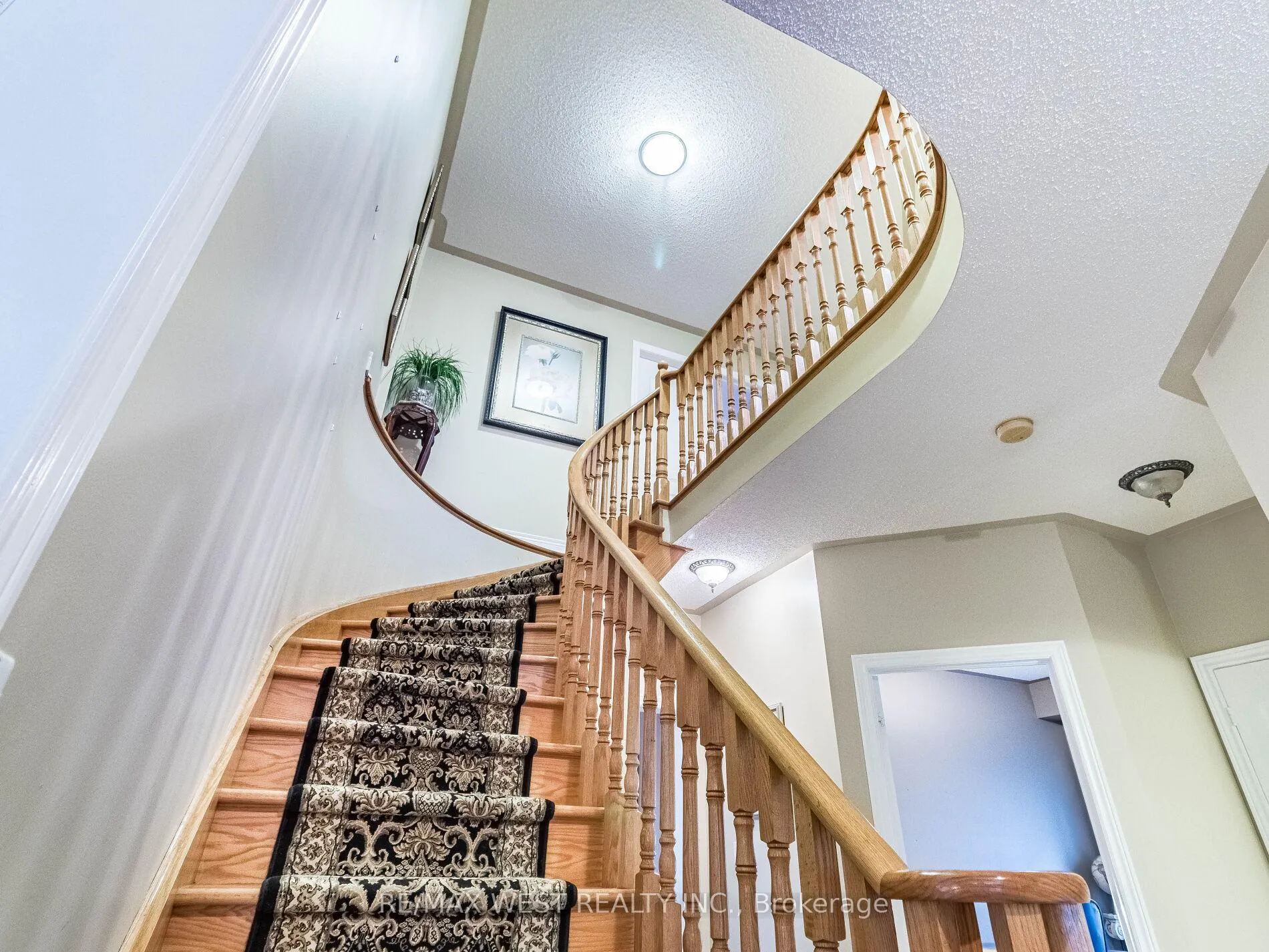 Photo 17 of 23 Sunset Ridge, Vaughan, Sonoma Heights — HOMEH