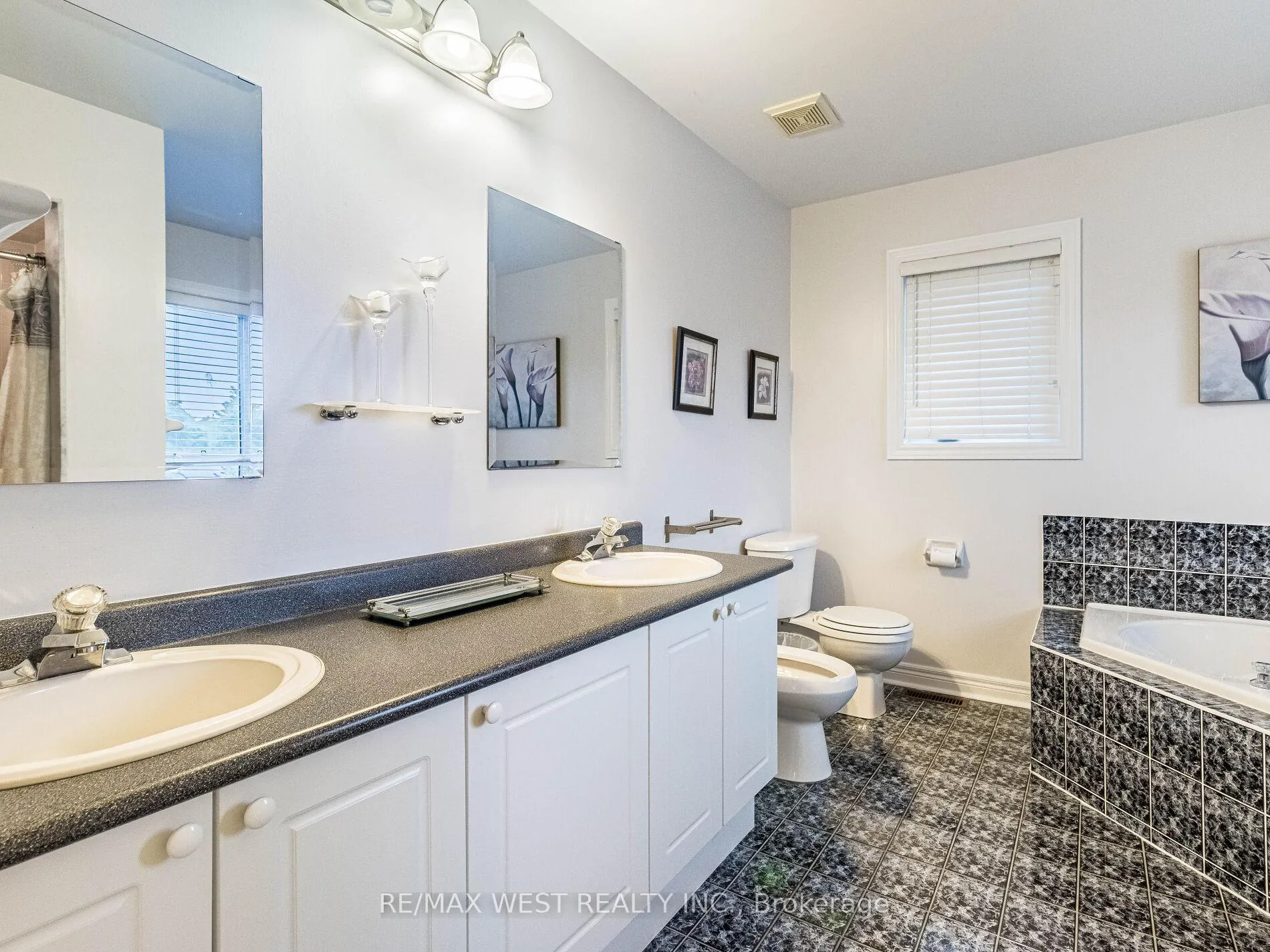 Photo 25 of 23 Sunset Ridge, Vaughan, Sonoma Heights — HOMEH