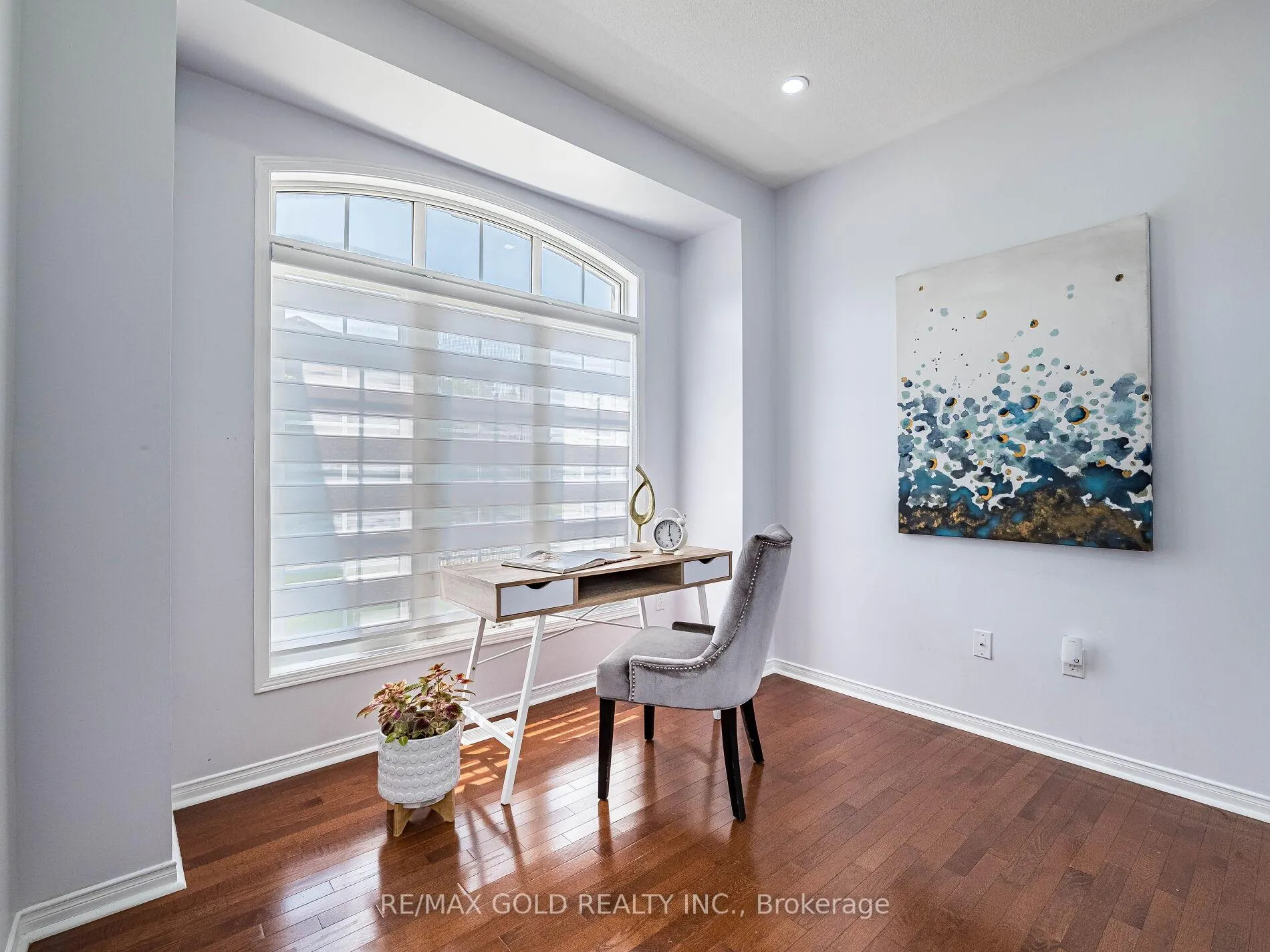 Photo 6 of 36 Treegrove Crescent, Brampton, Fletcher's Meadow — HOMEH