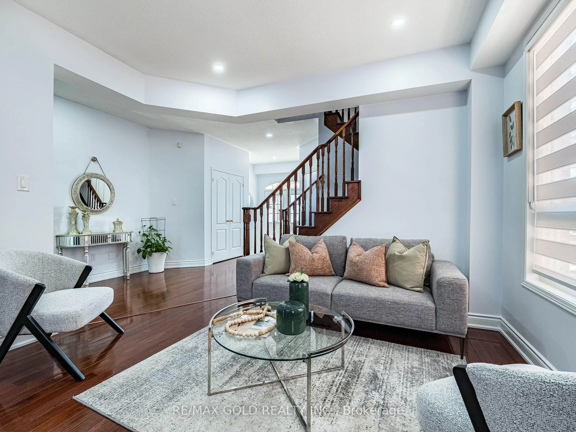 Photo 9 of 36 Treegrove Crescent, Brampton, Fletcher's Meadow — HOMEH