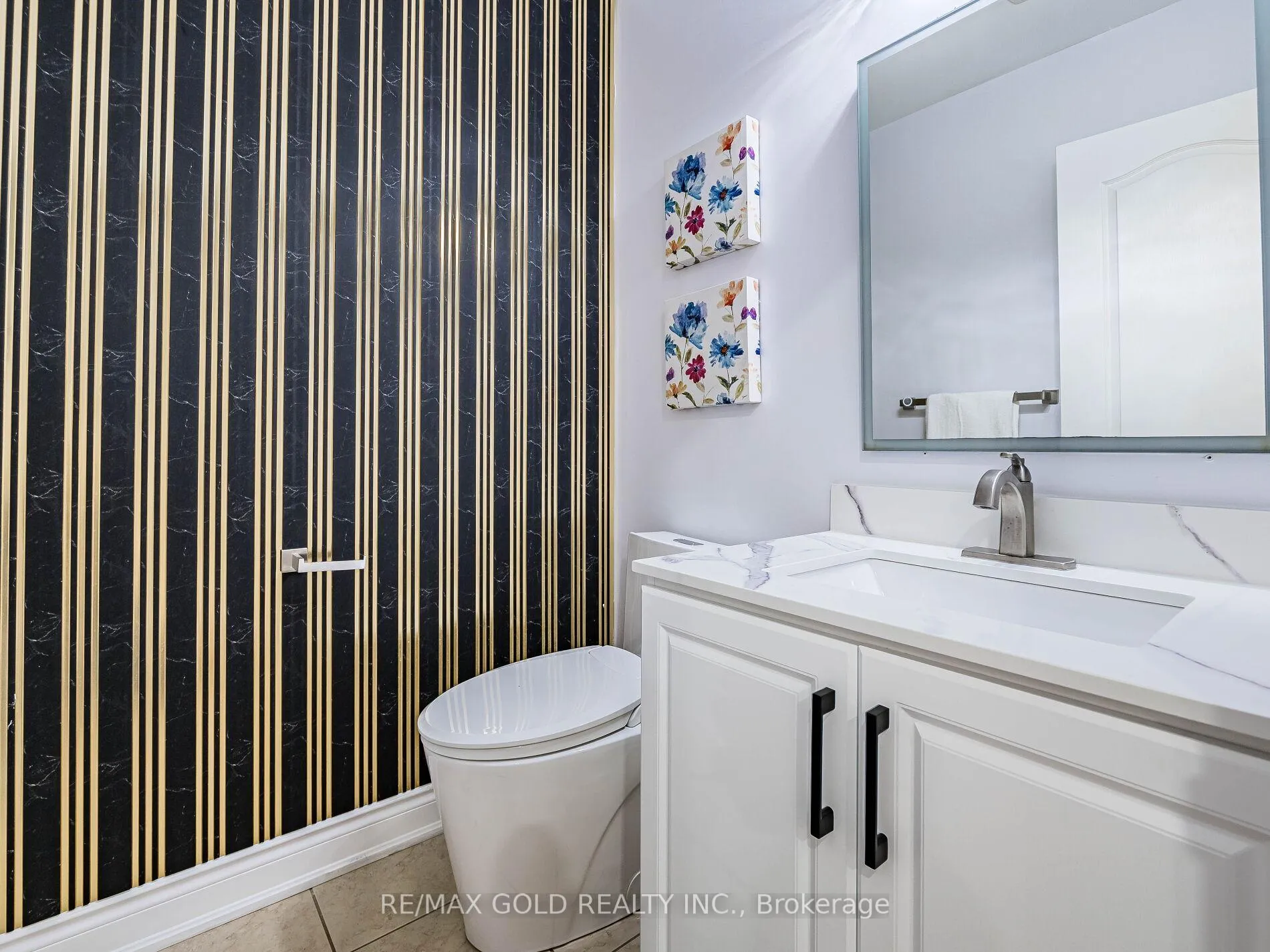 Photo 20 of 36 Treegrove Crescent, Brampton, Fletcher's Meadow — HOMEH