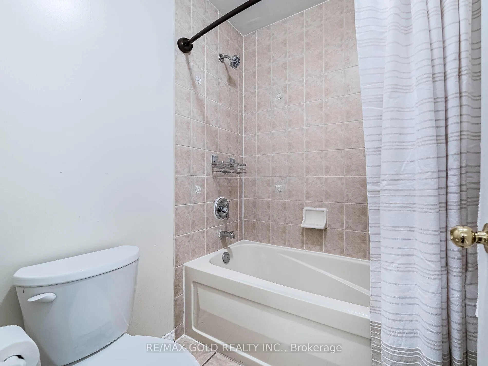 Photo 29 of 36 Treegrove Crescent, Brampton, Fletcher's Meadow — HOMEH