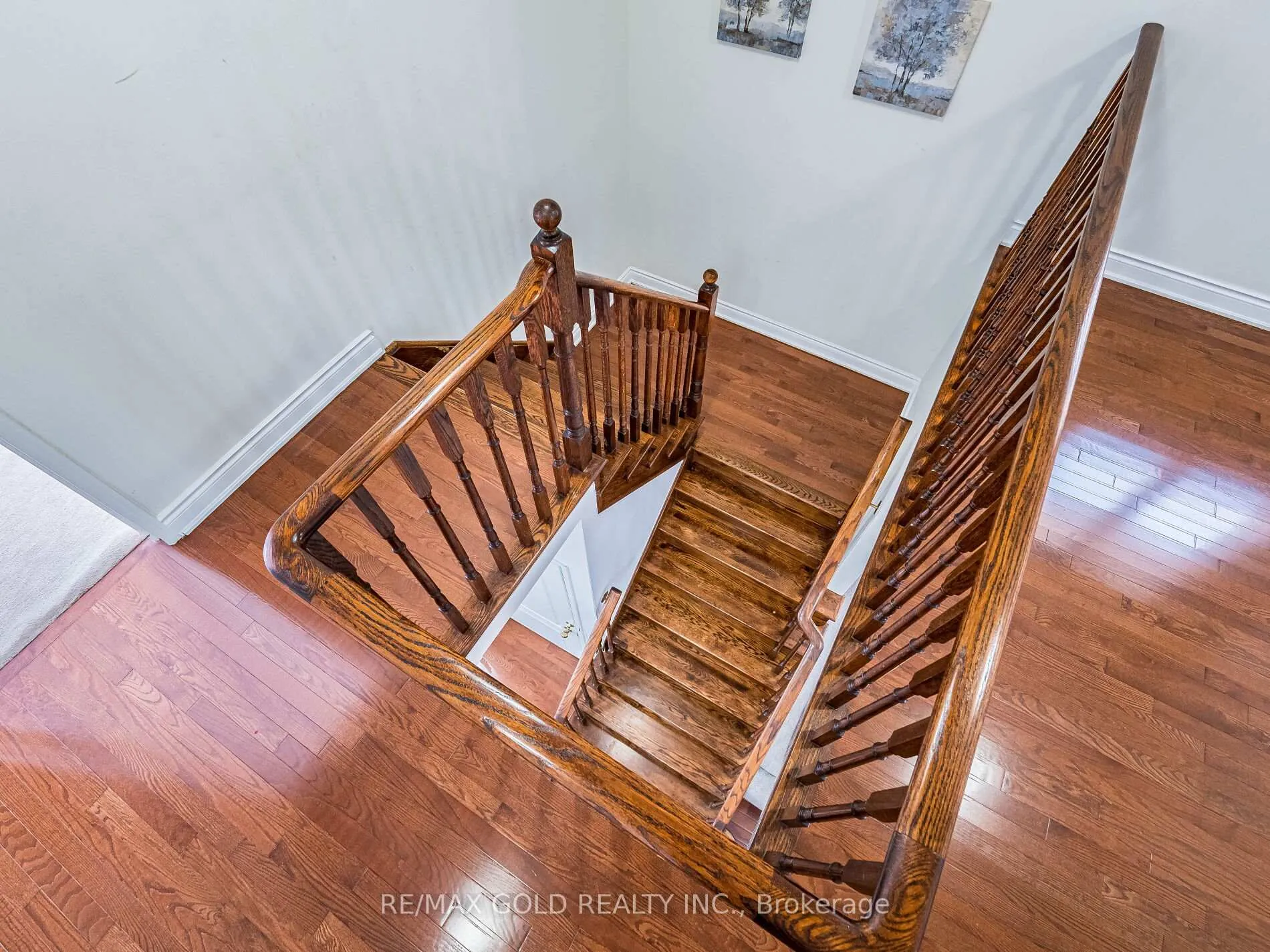 Photo 32 of 36 Treegrove Crescent, Brampton, Fletcher's Meadow — HOMEH
