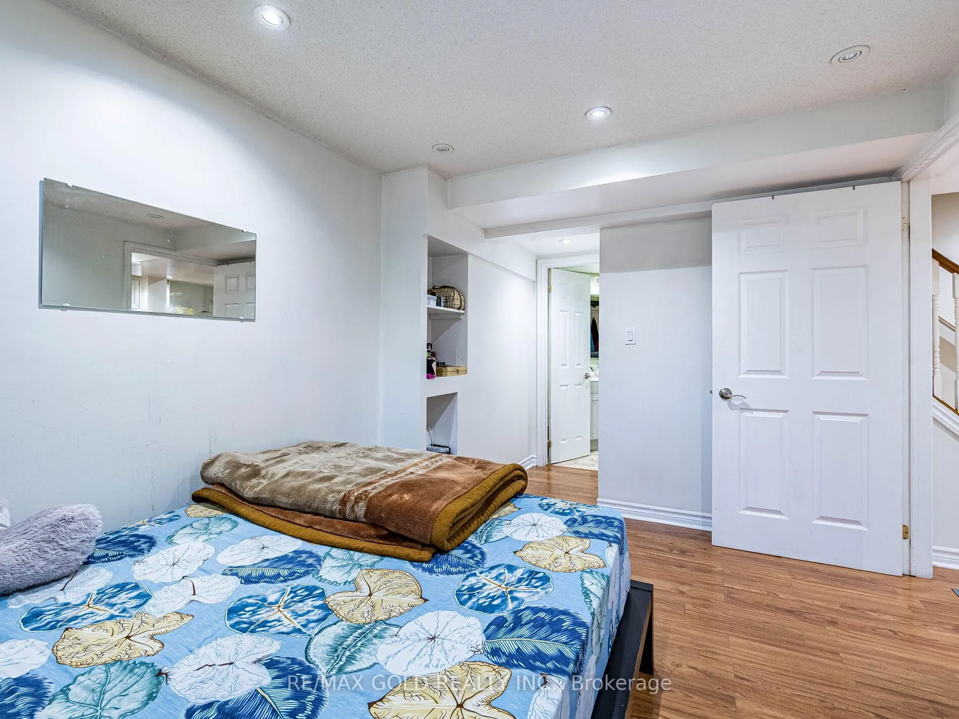 Photo 35 of 36 Treegrove Crescent, Brampton, Fletcher's Meadow — HOMEH