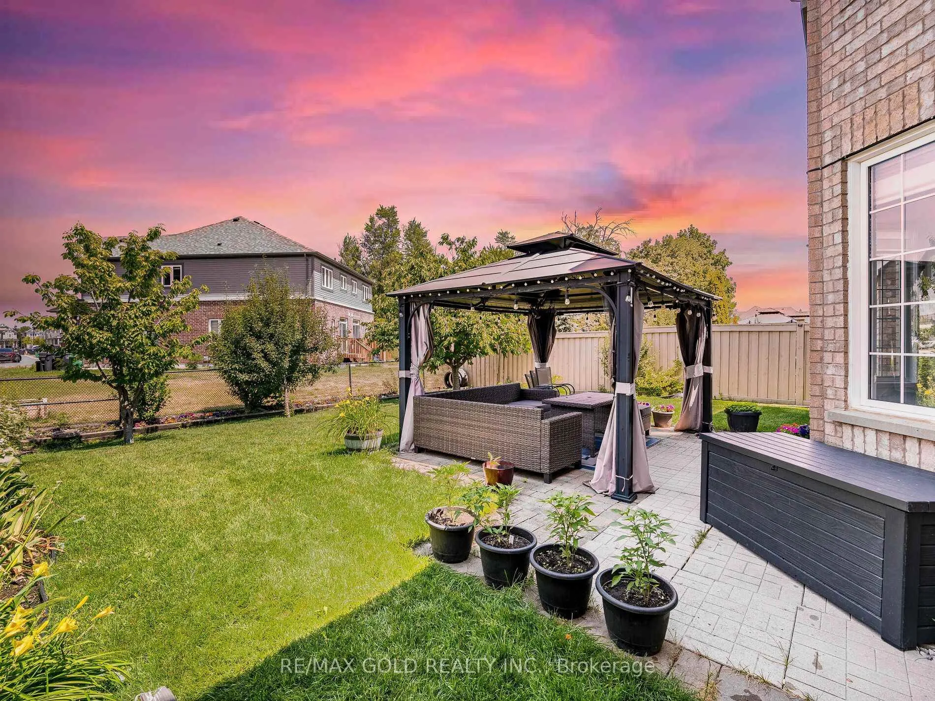 Photo 37 of 36 Treegrove Crescent, Brampton, Fletcher's Meadow — HOMEH