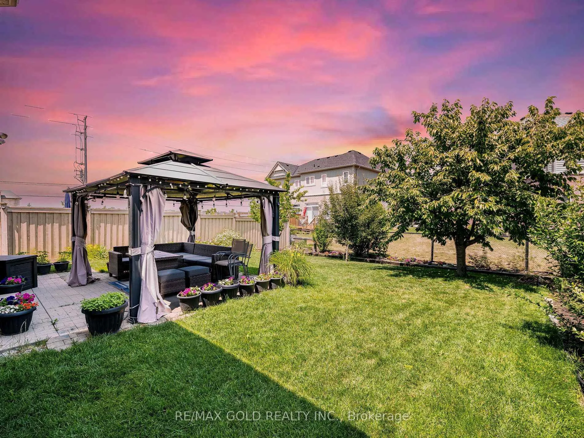 Photo 38 of 36 Treegrove Crescent, Brampton, Fletcher's Meadow — HOMEH