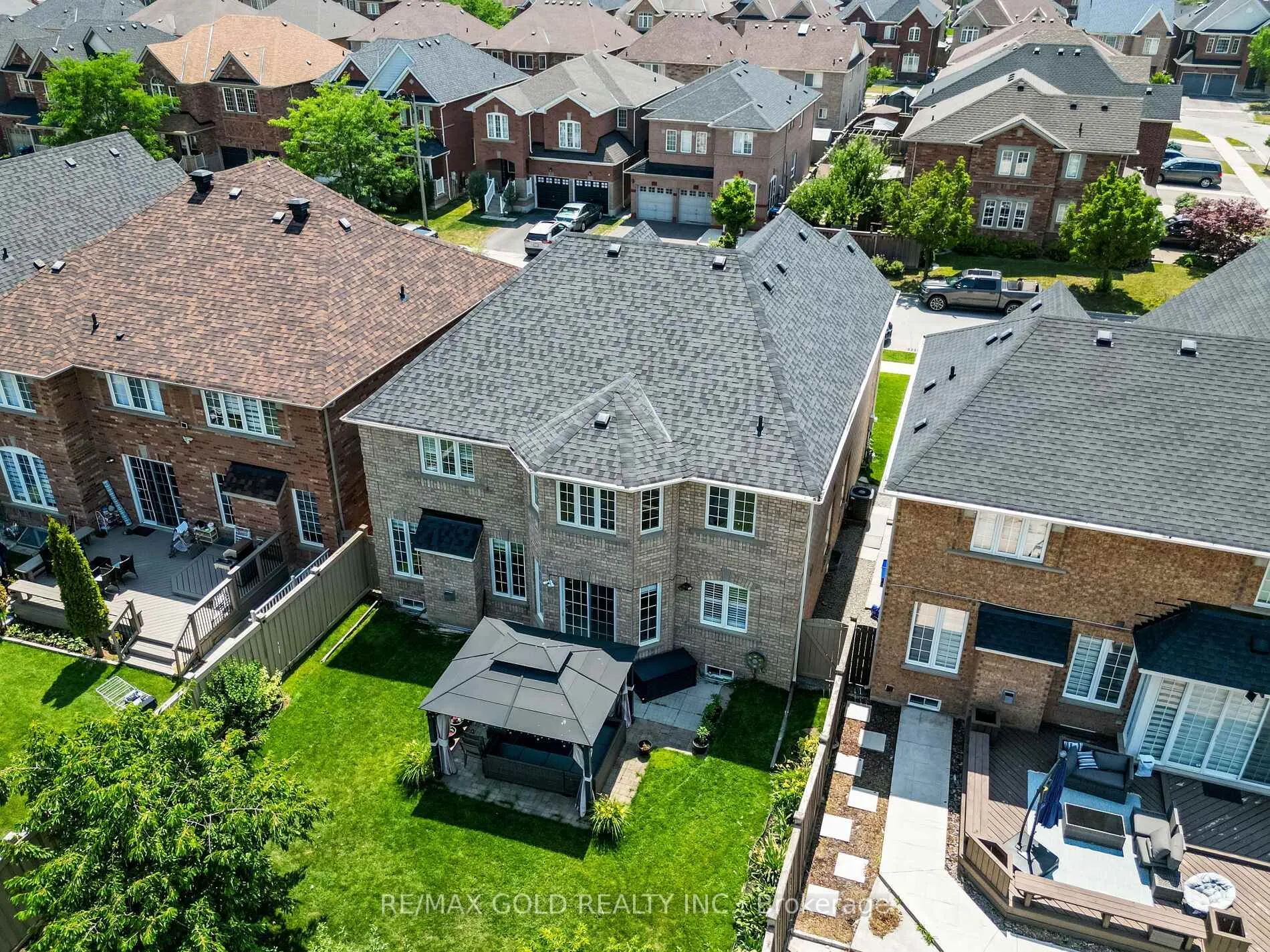 Photo 40 of 36 Treegrove Crescent, Brampton, Fletcher's Meadow — HOMEH