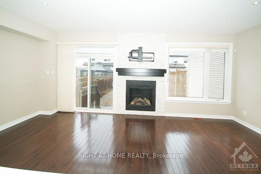 Photo 5 of 145 Popplewell Crescent, Ottawa, Barrhaven - Cedargrove/Fraserdale — HOMEH