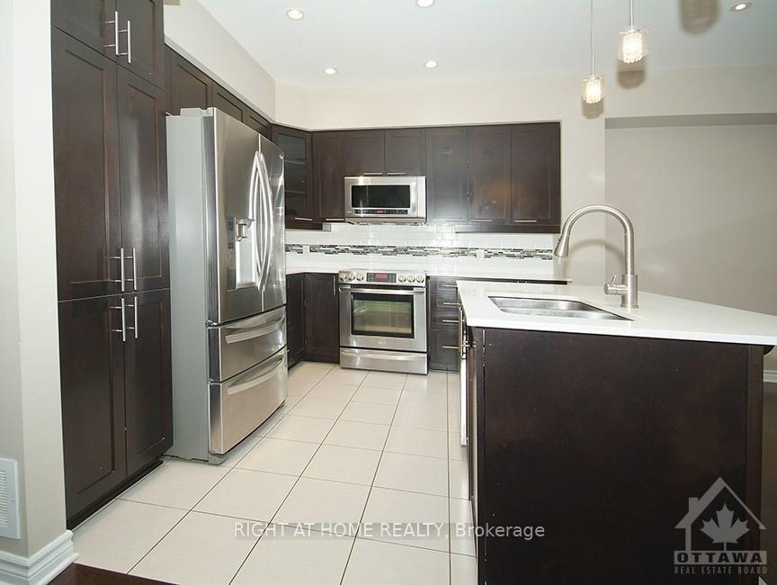 Photo 10 of 145 Popplewell Crescent, Ottawa, Barrhaven - Cedargrove/Fraserdale — HOMEH