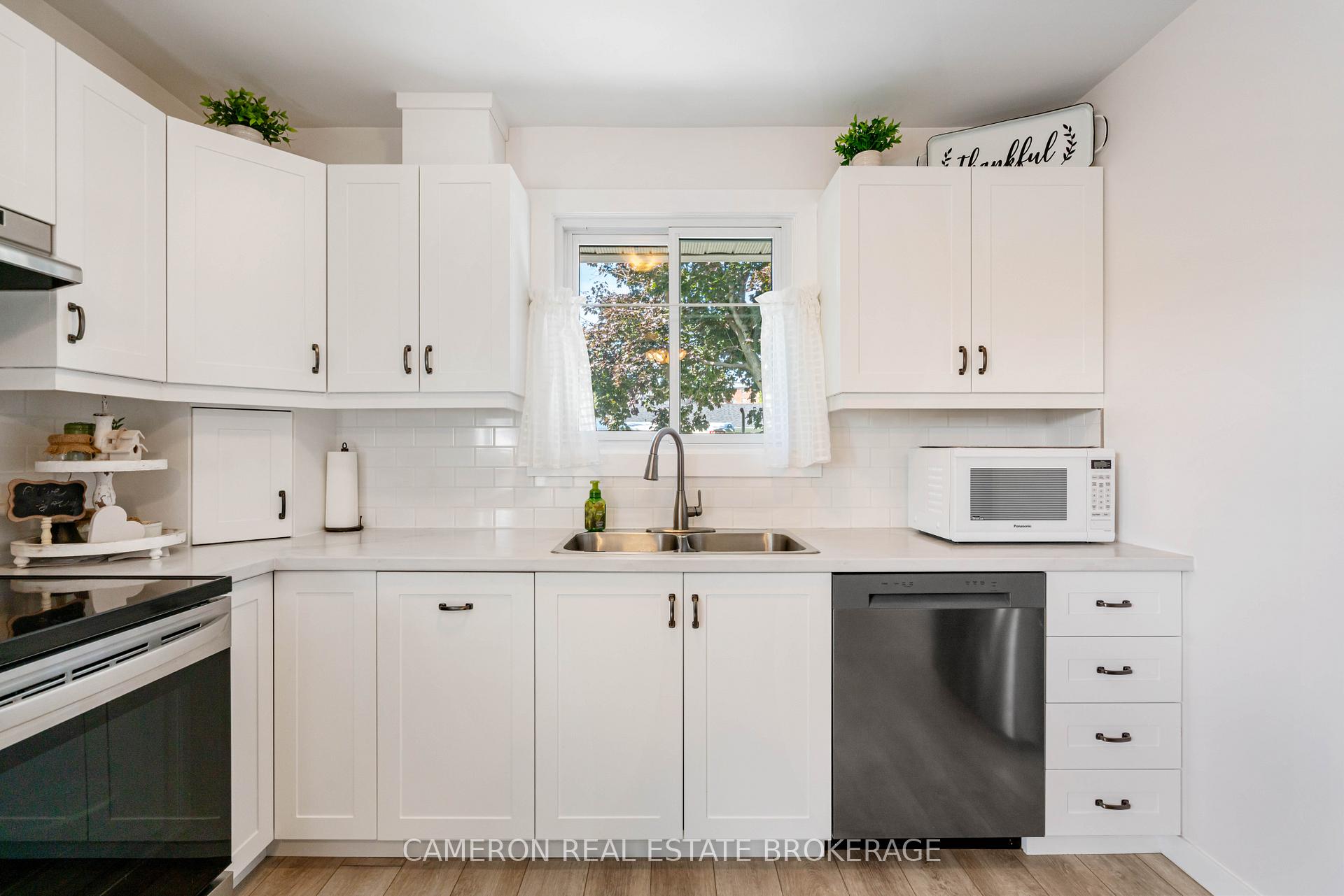 Photo 10 of 306 Leonia Street, Cornwall — HOMEH