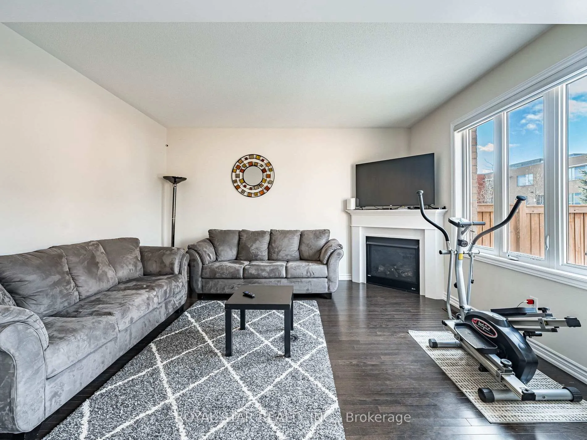 Photo 17 of 178 Newhouse Boulevard, Caledon, Rural Caledon — HOMEH