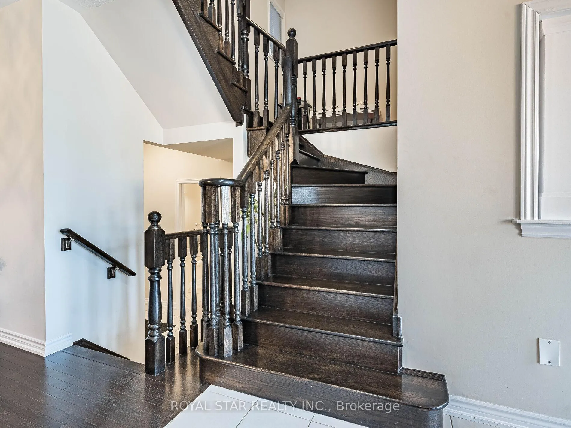 Photo 23 of 178 Newhouse Boulevard, Caledon, Rural Caledon — HOMEH